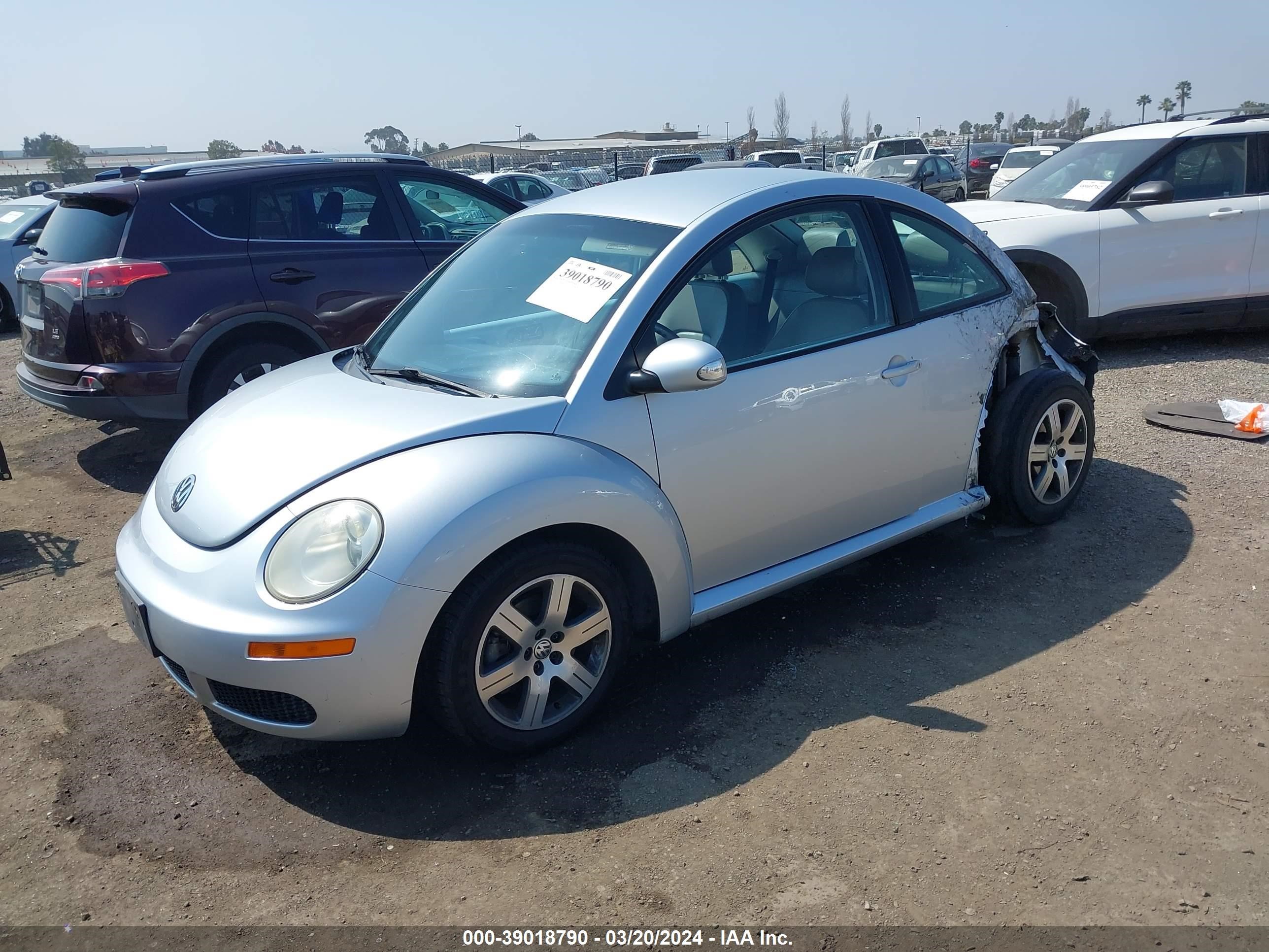 Photo 1 VIN: 3VWPG31C26M403386 - VOLKSWAGEN BEETLE 