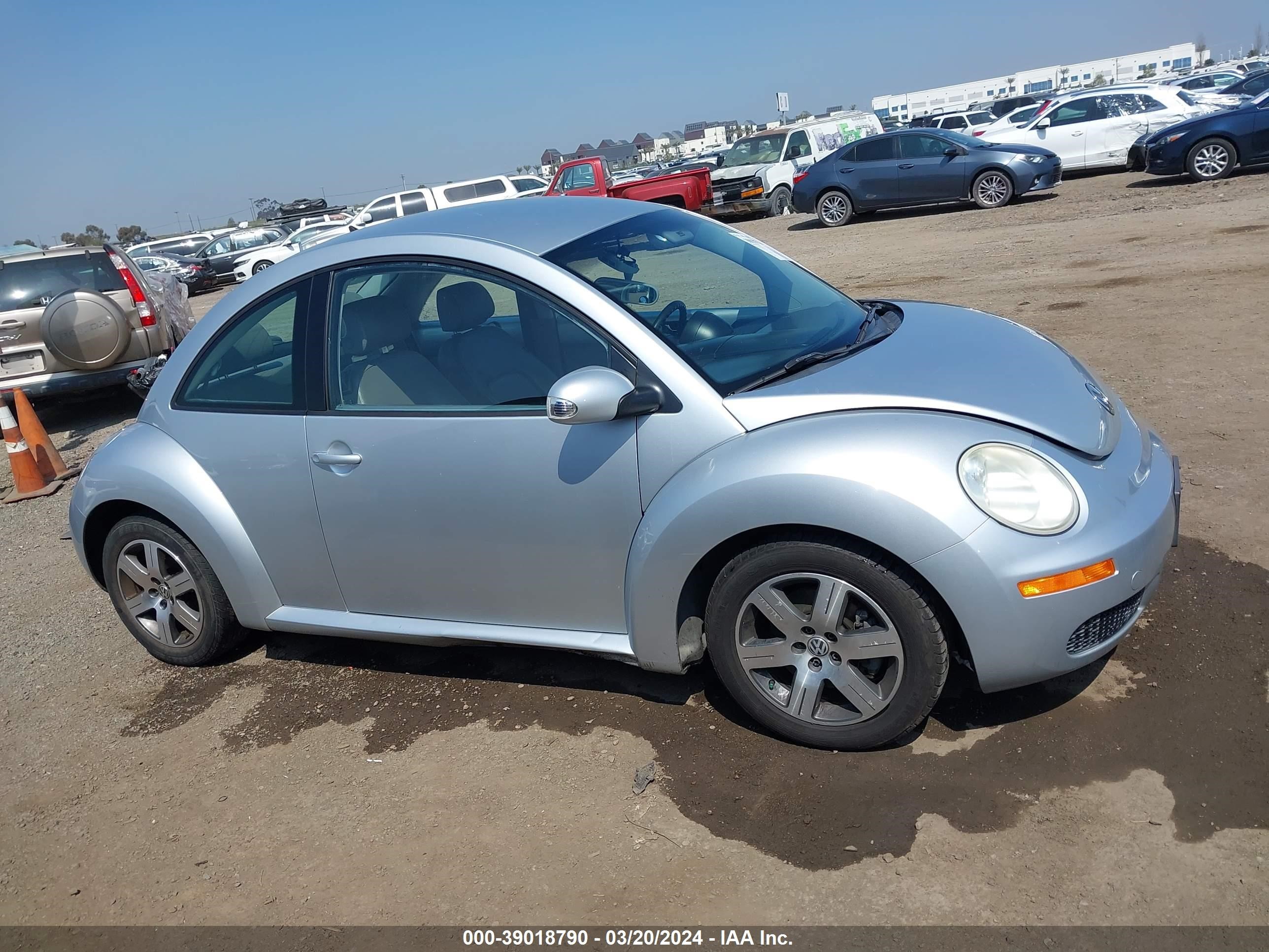 Photo 12 VIN: 3VWPG31C26M403386 - VOLKSWAGEN BEETLE 