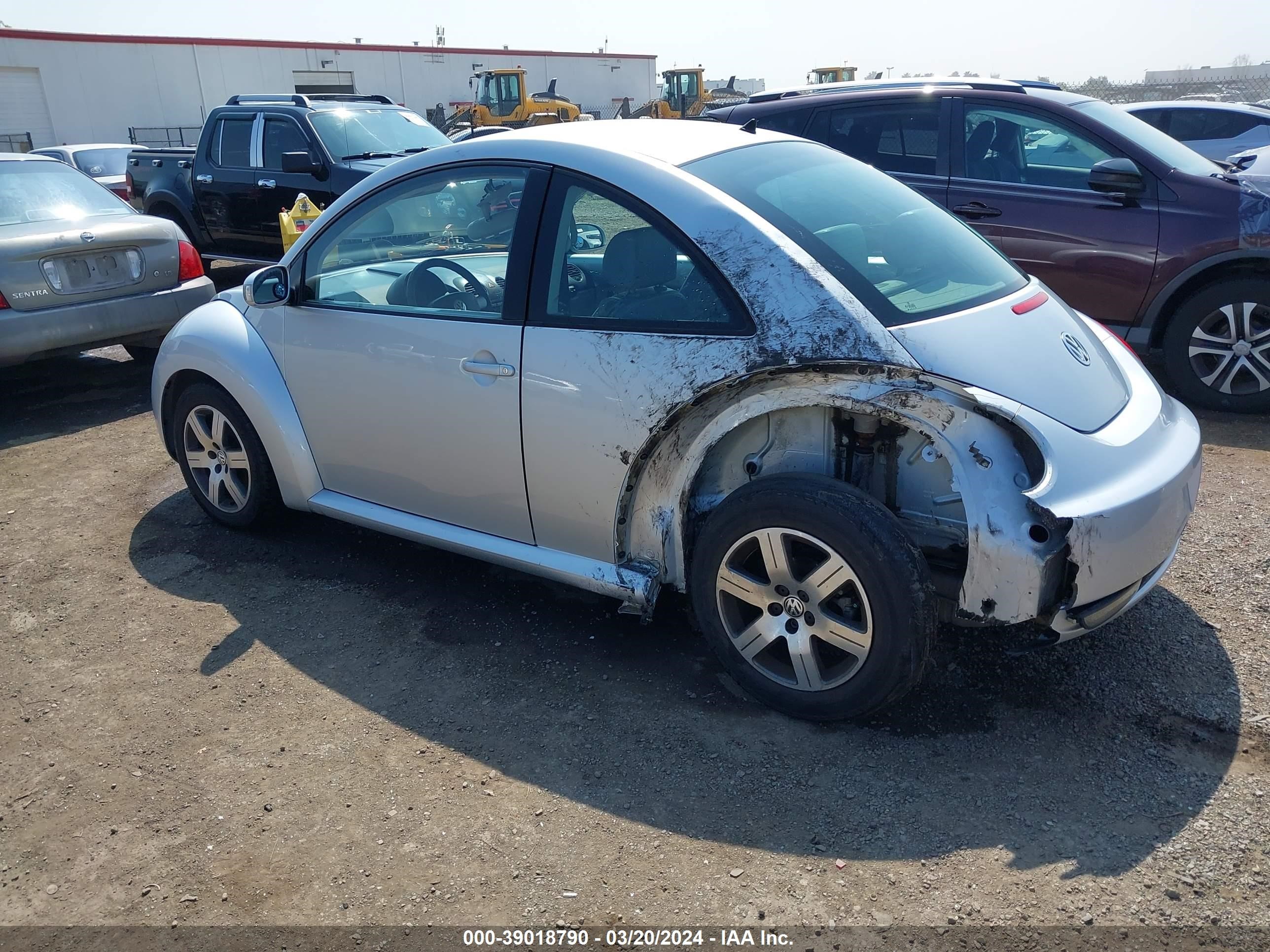 Photo 2 VIN: 3VWPG31C26M403386 - VOLKSWAGEN BEETLE 