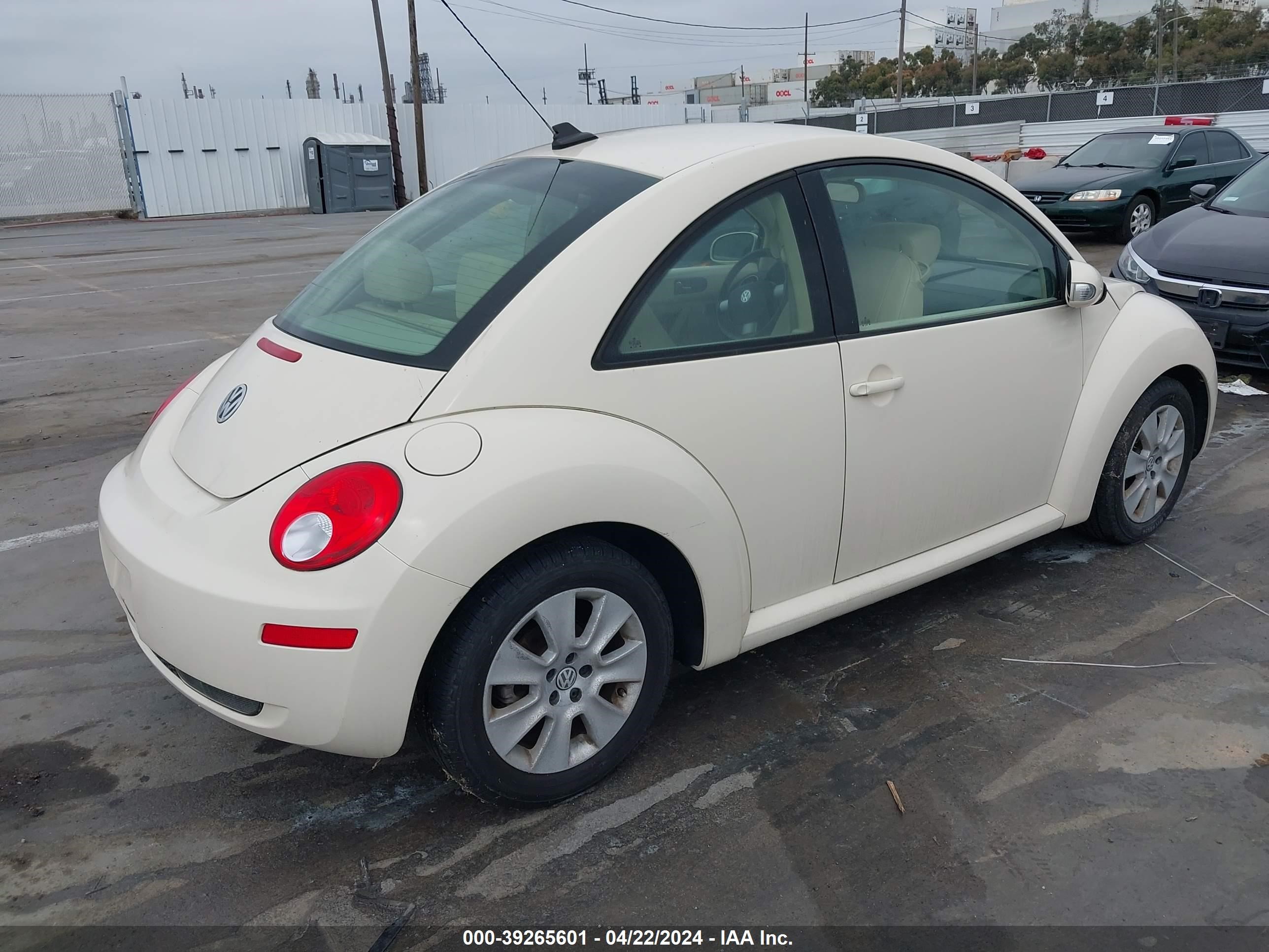 Photo 3 VIN: 3VWPG31C39M511701 - VOLKSWAGEN BEETLE 