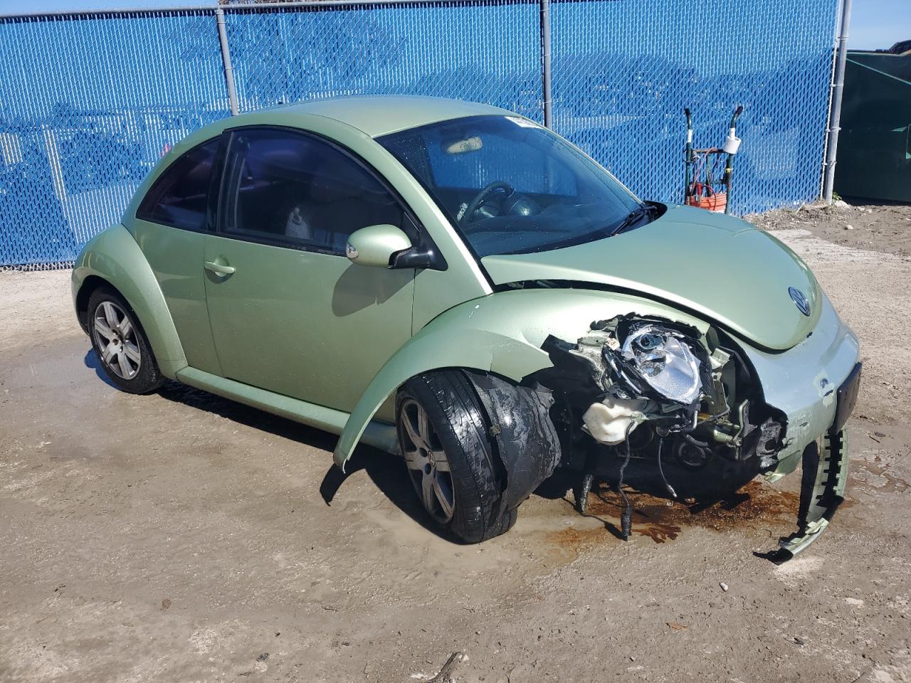 Photo 3 VIN: 3VWPG31CX6M422963 - VOLKSWAGEN BEETLE 