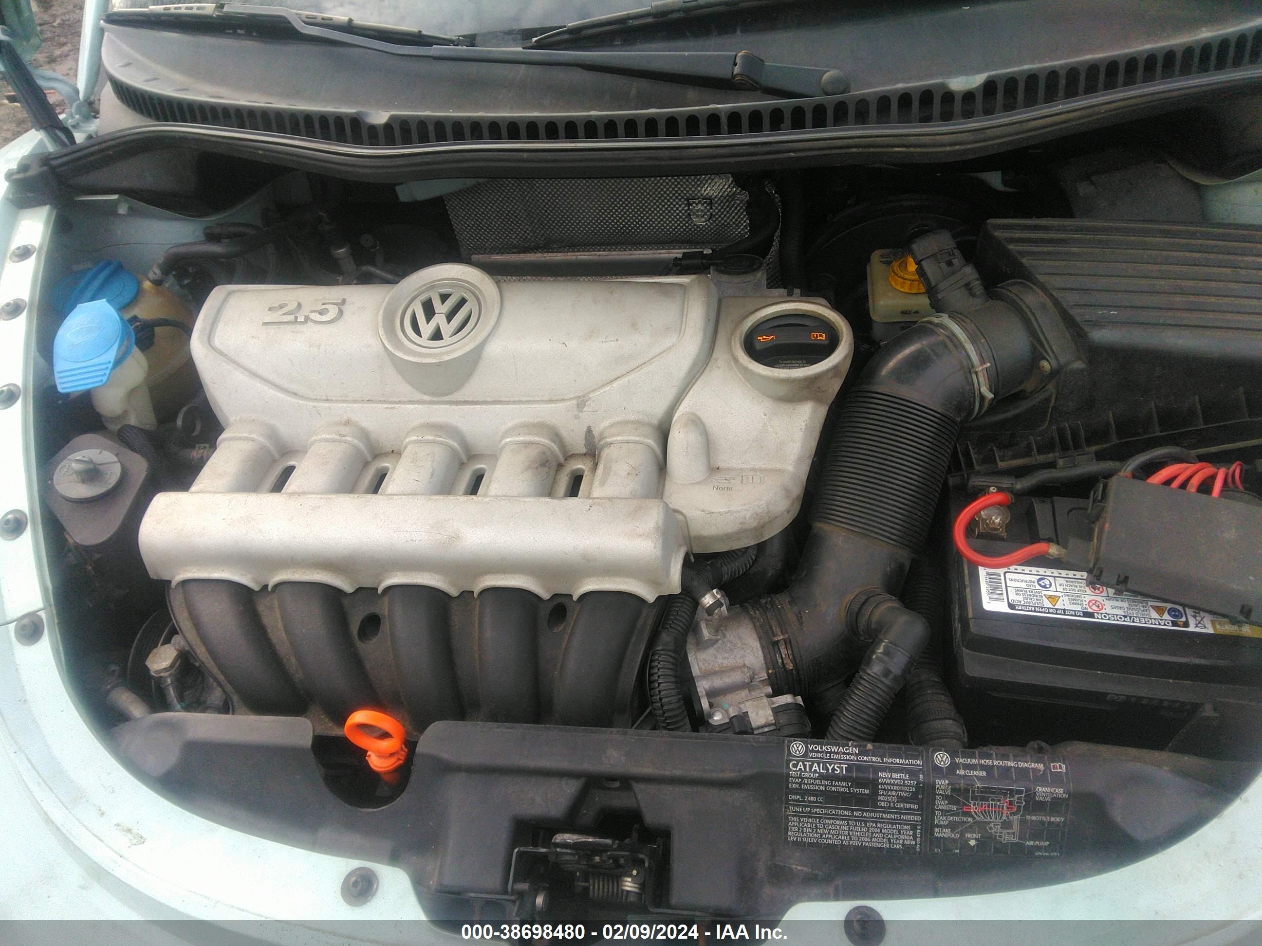 Photo 9 VIN: 3VWPG31Y46M332641 - VOLKSWAGEN BEETLE 