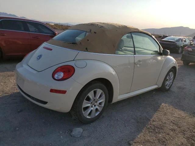 Photo 2 VIN: 3VWPG31Y88M409711 - VOLKSWAGEN NEW BEETLE 