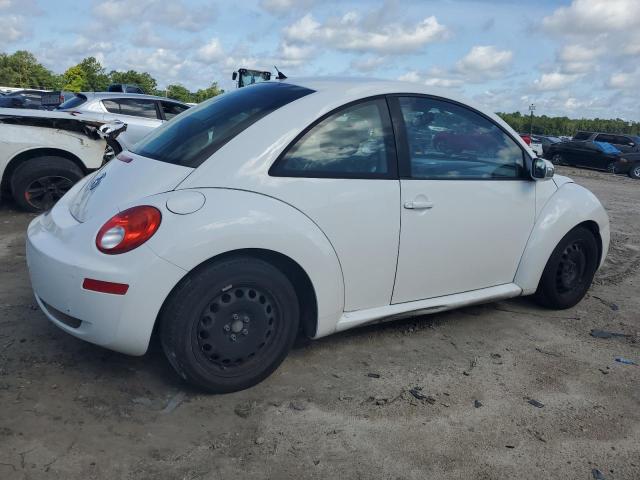 Photo 2 VIN: 3VWPG3AG0AM008828 - VOLKSWAGEN BEETLE 