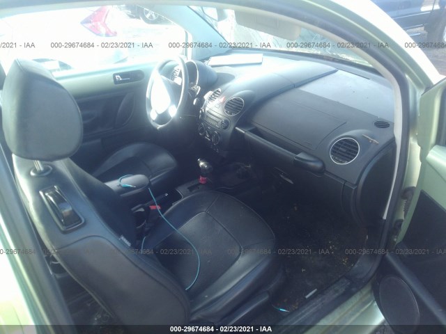 Photo 4 VIN: 3VWPG3AG2AM011472 - VOLKSWAGEN NEW BEETLE COUPE 