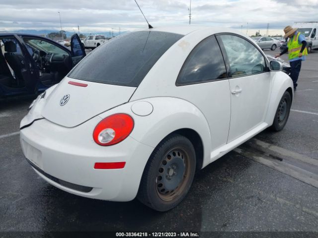 Photo 3 VIN: 3VWPG3AG4AM003504 - VOLKSWAGEN NEW BEETLE 