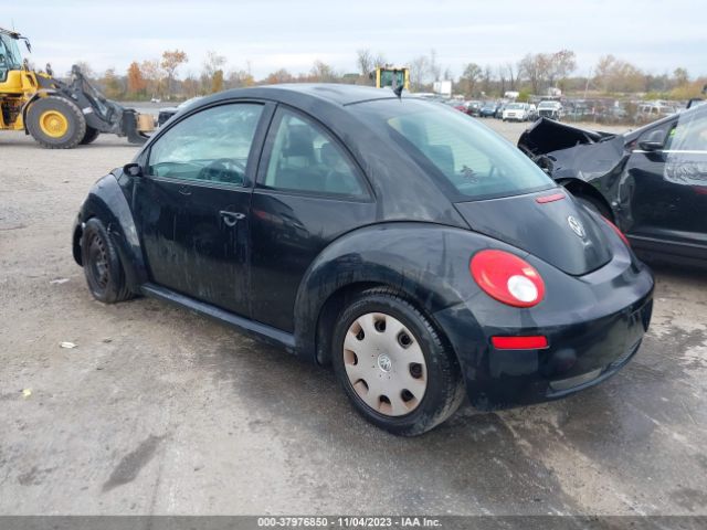 Photo 2 VIN: 3VWPG3AG4AM009481 - VOLKSWAGEN NEW BEETLE 