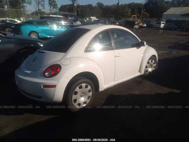 Photo 3 VIN: 3VWPG3AG8AM007488 - VOLKSWAGEN NEW BEETLE COUPE 