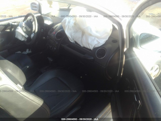 Photo 4 VIN: 3VWPG3AG8AM007488 - VOLKSWAGEN NEW BEETLE COUPE 