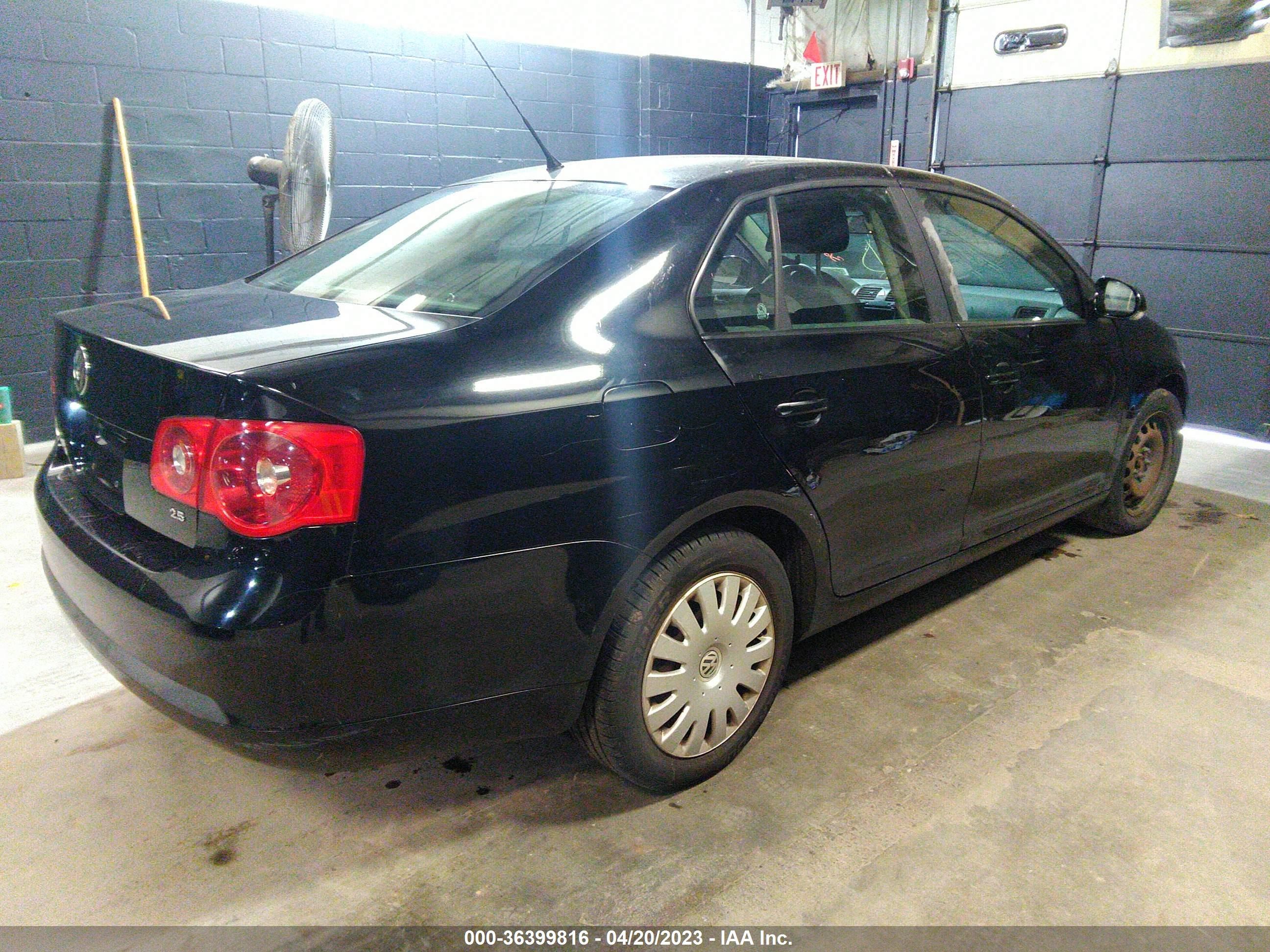 Photo 3 VIN: 3VWPG71K17M023813 - VOLKSWAGEN JETTA 