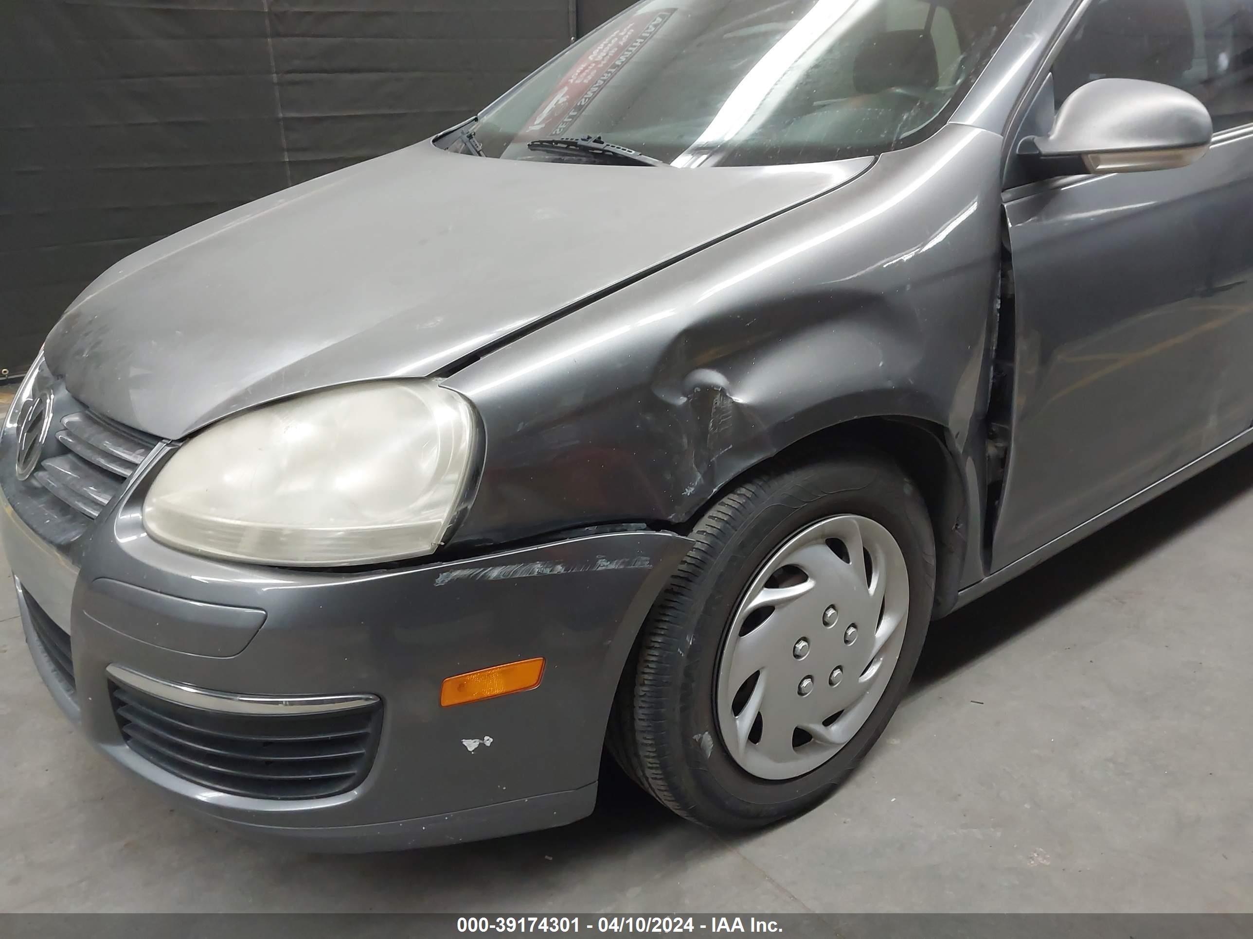 Photo 5 VIN: 3VWPG71K25M623916 - VOLKSWAGEN JETTA 