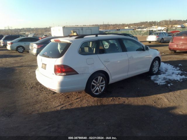 Photo 3 VIN: 3VWPL7AJ0EM608480 - VOLKSWAGEN JETTA SPORTWAGEN 