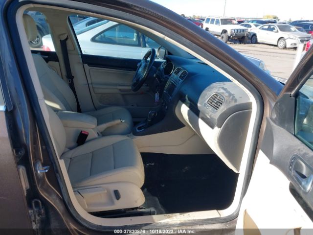 Photo 4 VIN: 3VWPL7AJ2EM610893 - VOLKSWAGEN JETTA SPORTWAGEN 