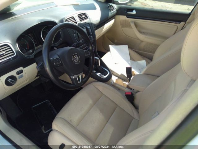 Photo 4 VIN: 3VWPL7AJ7EM622327 - VOLKSWAGEN JETTA SPORTWAGEN 