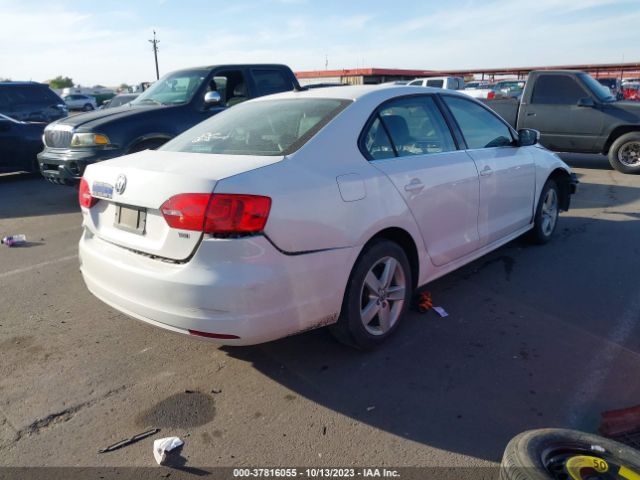 Photo 3 VIN: 3VWPL7AJ7EM627432 - VOLKSWAGEN JETTA SPORTWAGEN 