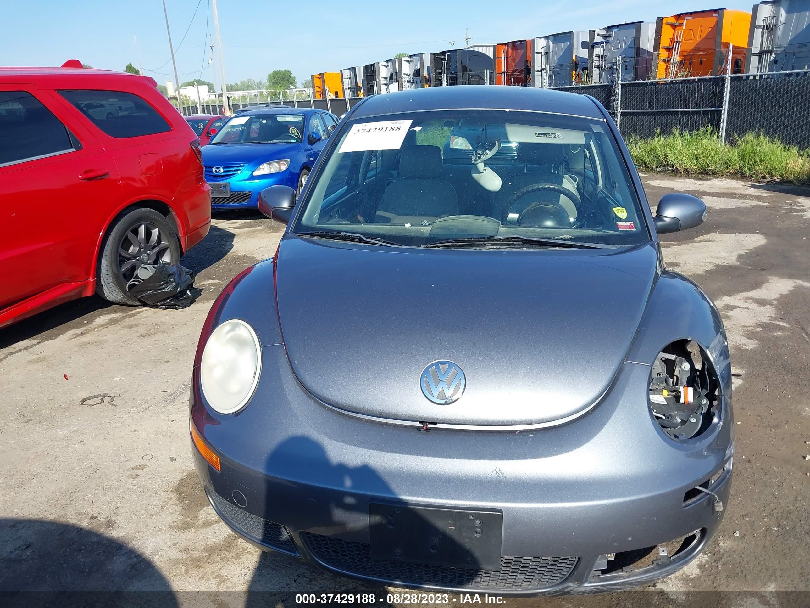 Photo 11 VIN: 3VWPR31C66M414692 - VOLKSWAGEN BEETLE 