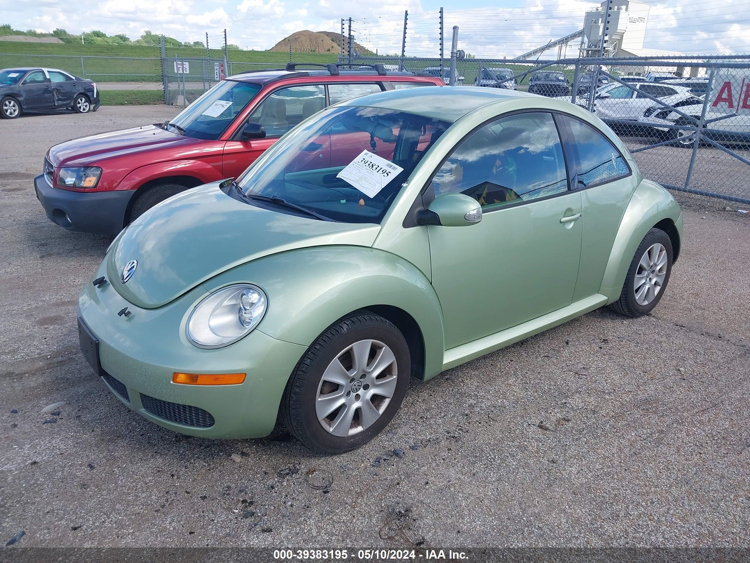 Photo 1 VIN: 3VWPW31C49M503660 - VOLKSWAGEN BEETLE 