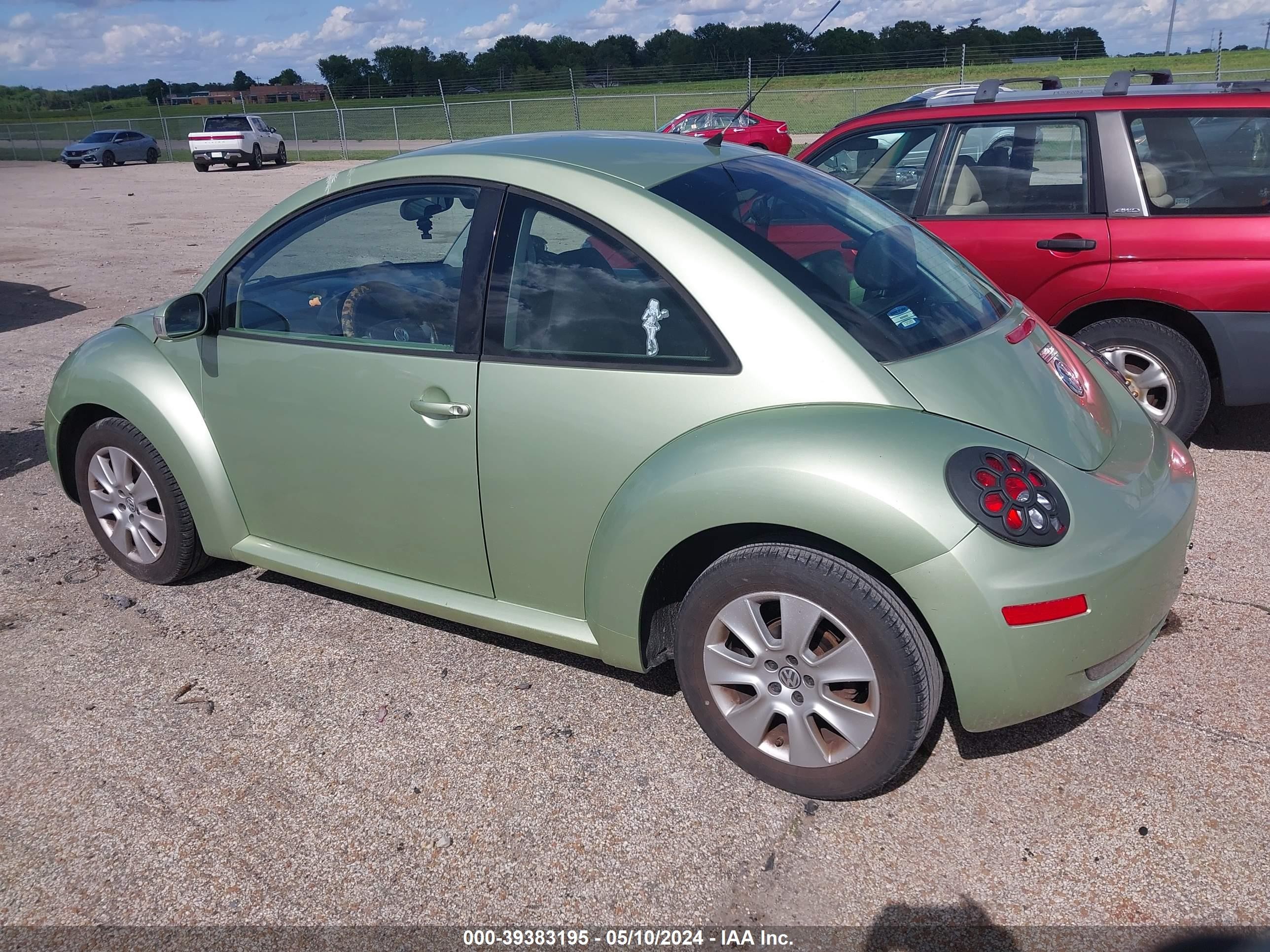 Photo 2 VIN: 3VWPW31C49M503660 - VOLKSWAGEN BEETLE 