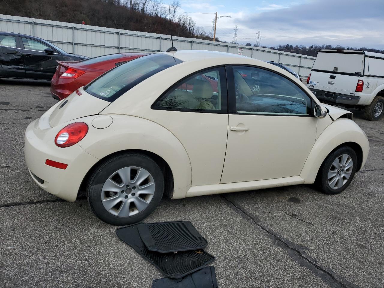 Photo 2 VIN: 3VWPW31C78M521567 - VOLKSWAGEN BEETLE 