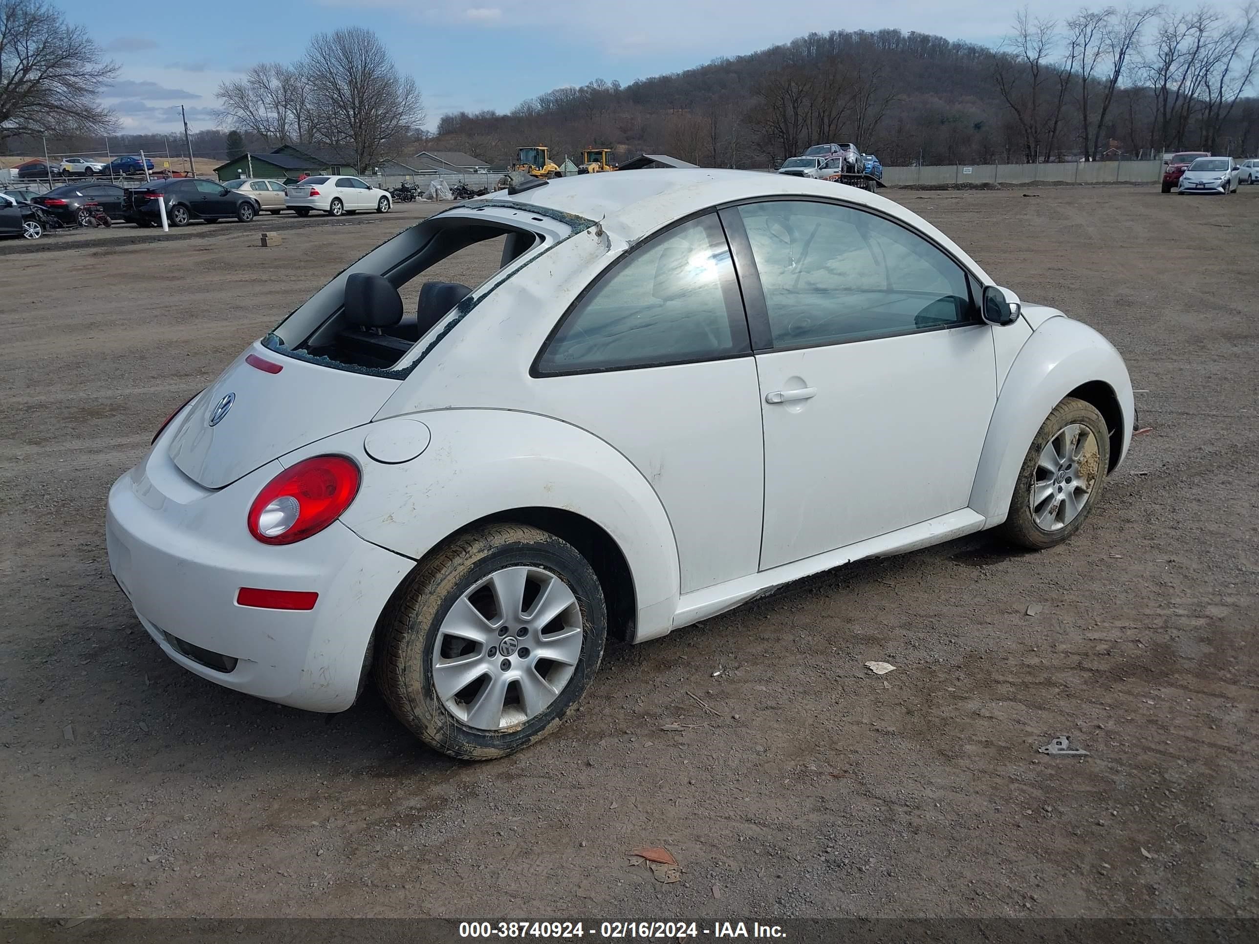 Photo 3 VIN: 3VWPW31C79M516435 - VOLKSWAGEN BEETLE 