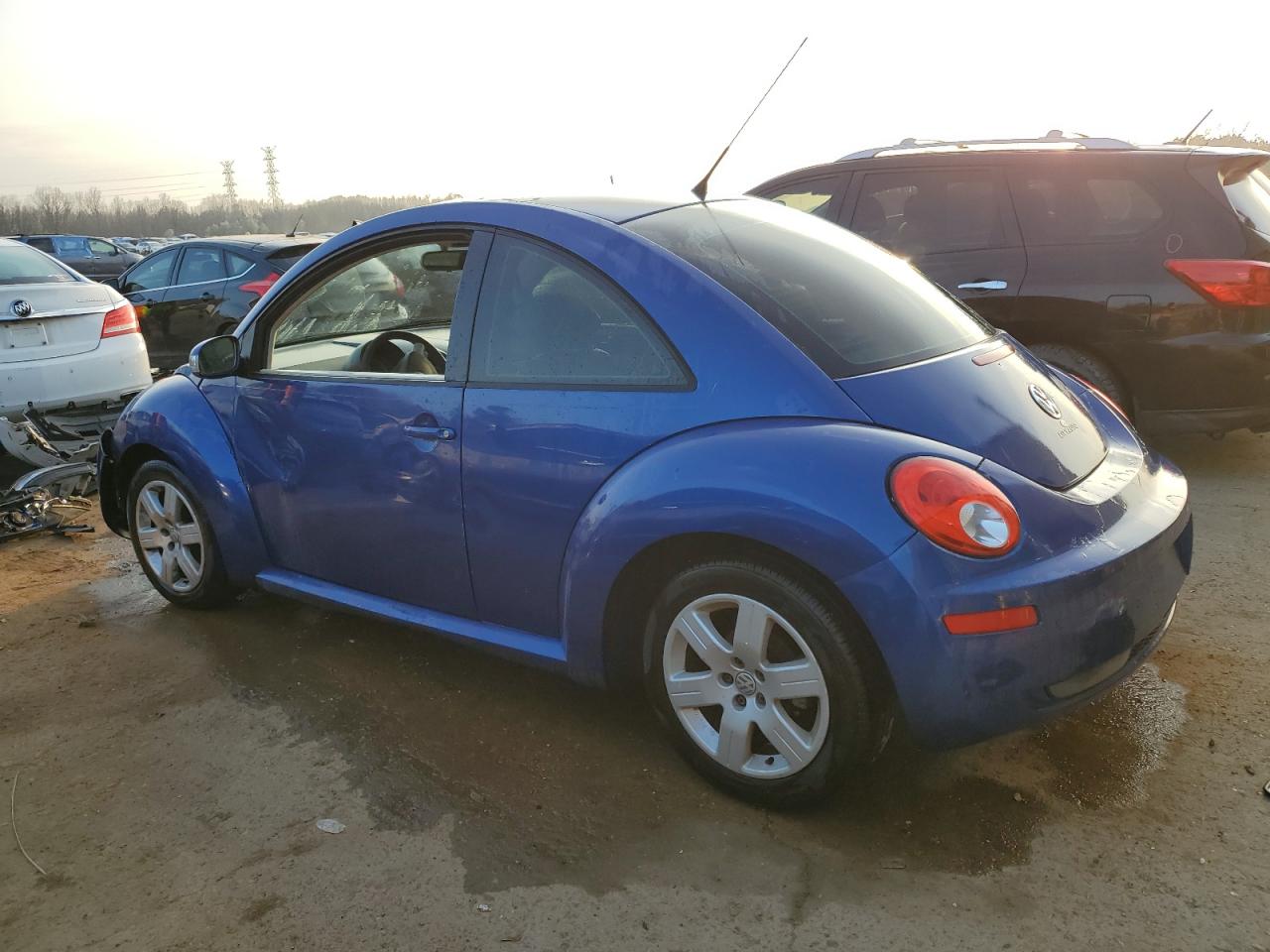 Photo 1 VIN: 3VWPW31C87M518417 - VOLKSWAGEN BEETLE 