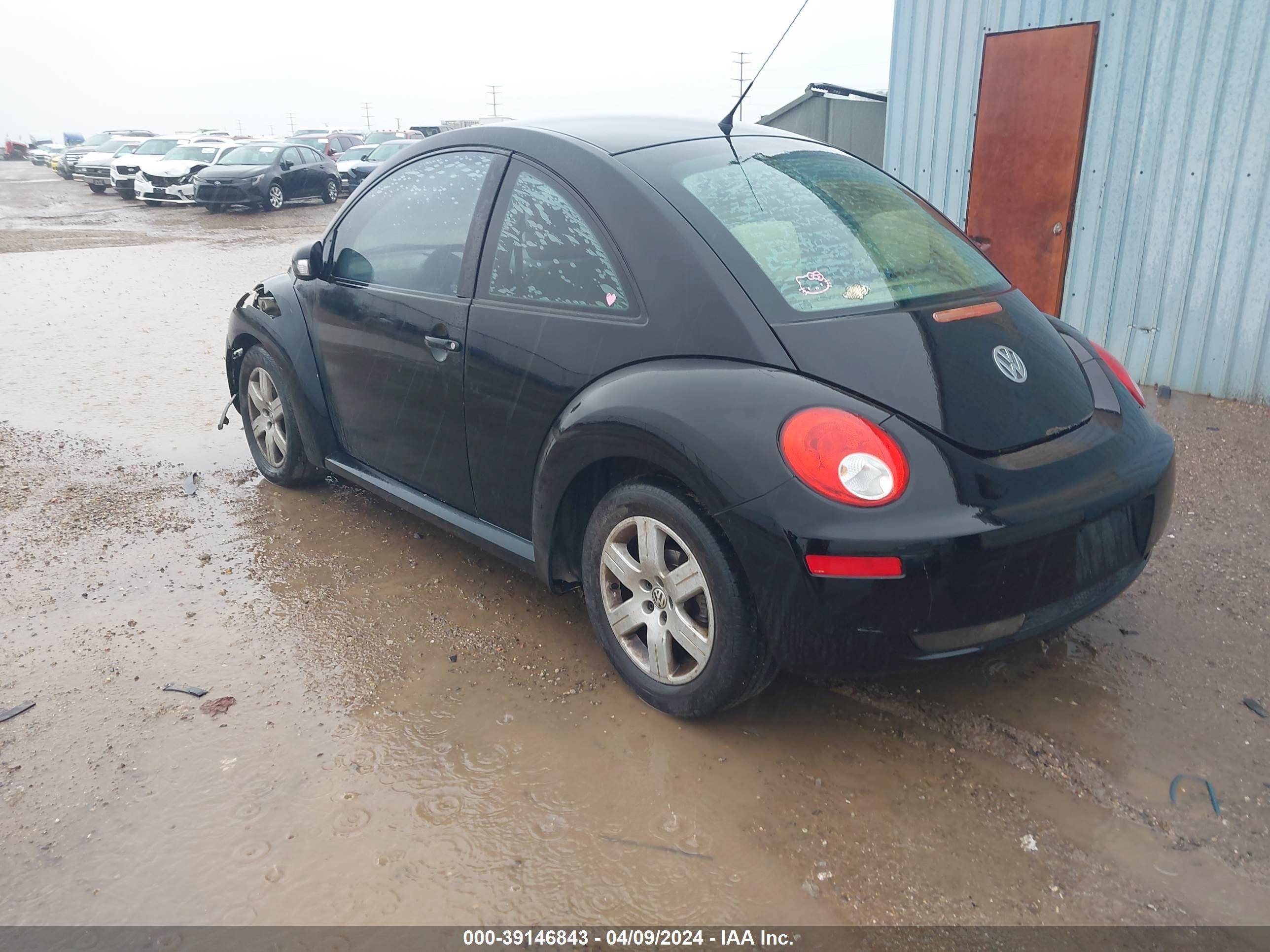 Photo 2 VIN: 3VWPW31C97M510486 - VOLKSWAGEN BEETLE 