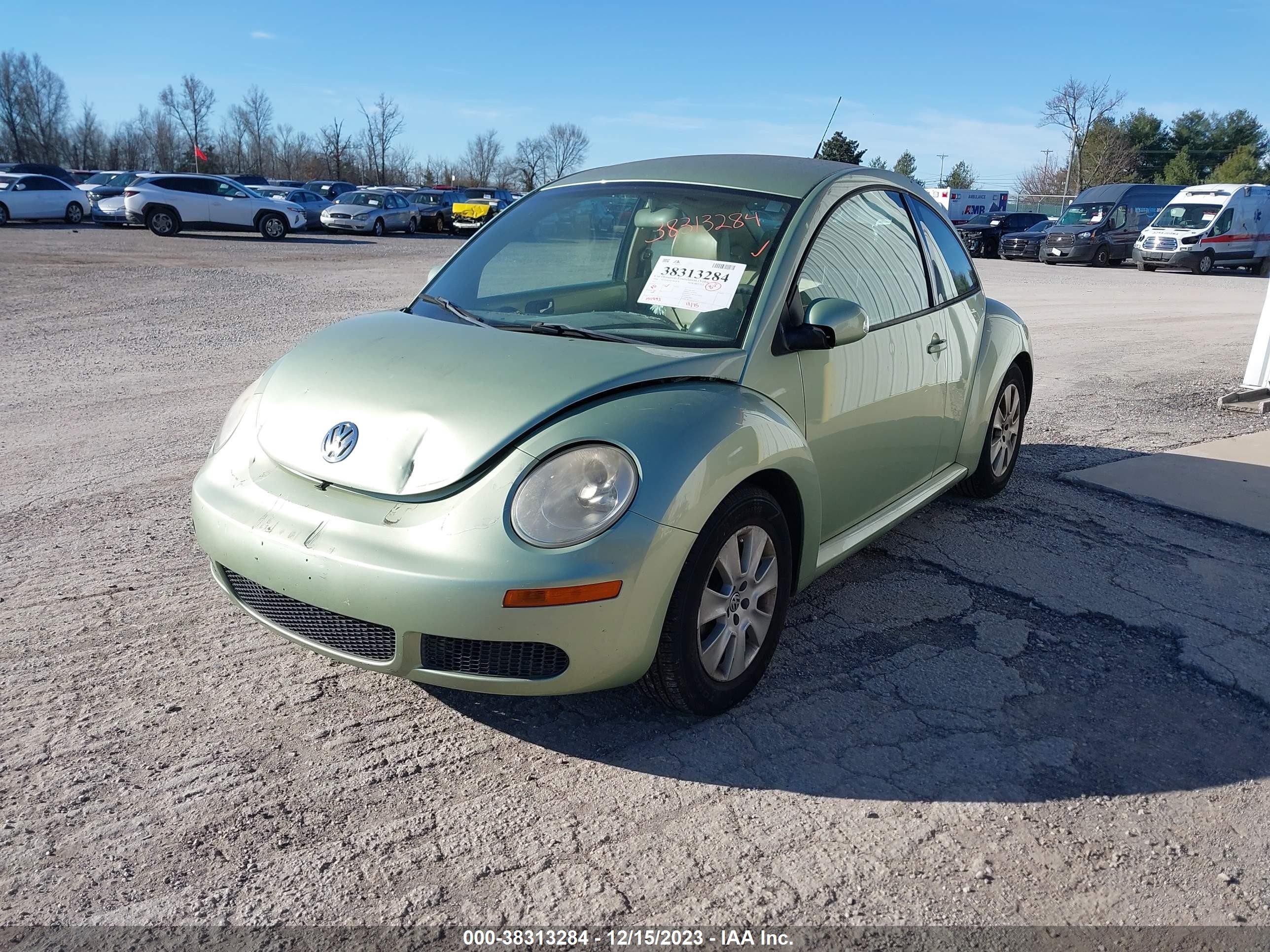 Photo 1 VIN: 3VWPW31C98M509873 - VOLKSWAGEN BEETLE 