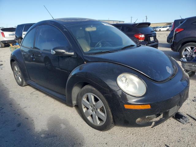 Photo 3 VIN: 3VWPW31CX7M514899 - VOLKSWAGEN NEW BEETLE 