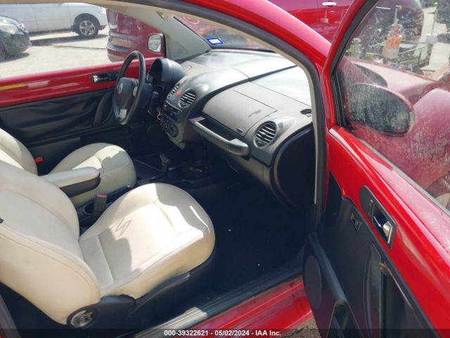 Photo 4 VIN: 3VWPW3AG4AM014831 - VOLKSWAGEN NEW BEETLE 