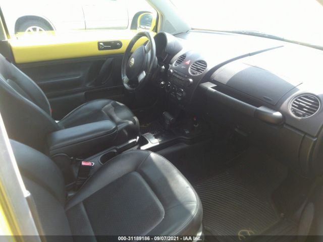 Photo 4 VIN: 3VWPW3AGXAM017636 - VOLKSWAGEN NEW BEETLE COUPE 