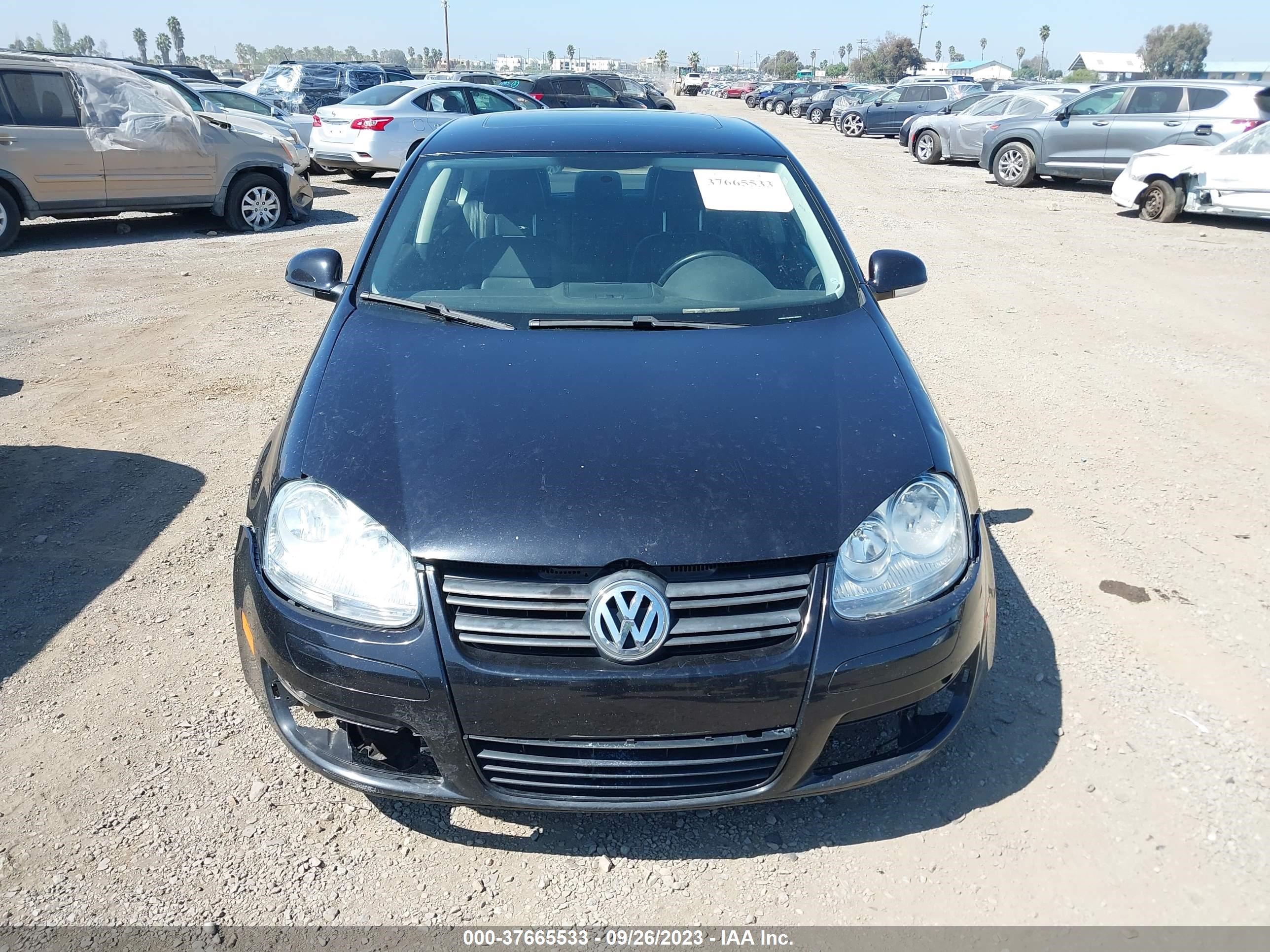 Photo 11 VIN: 3VWRA7AJ0AM109672 - VOLKSWAGEN JETTA 