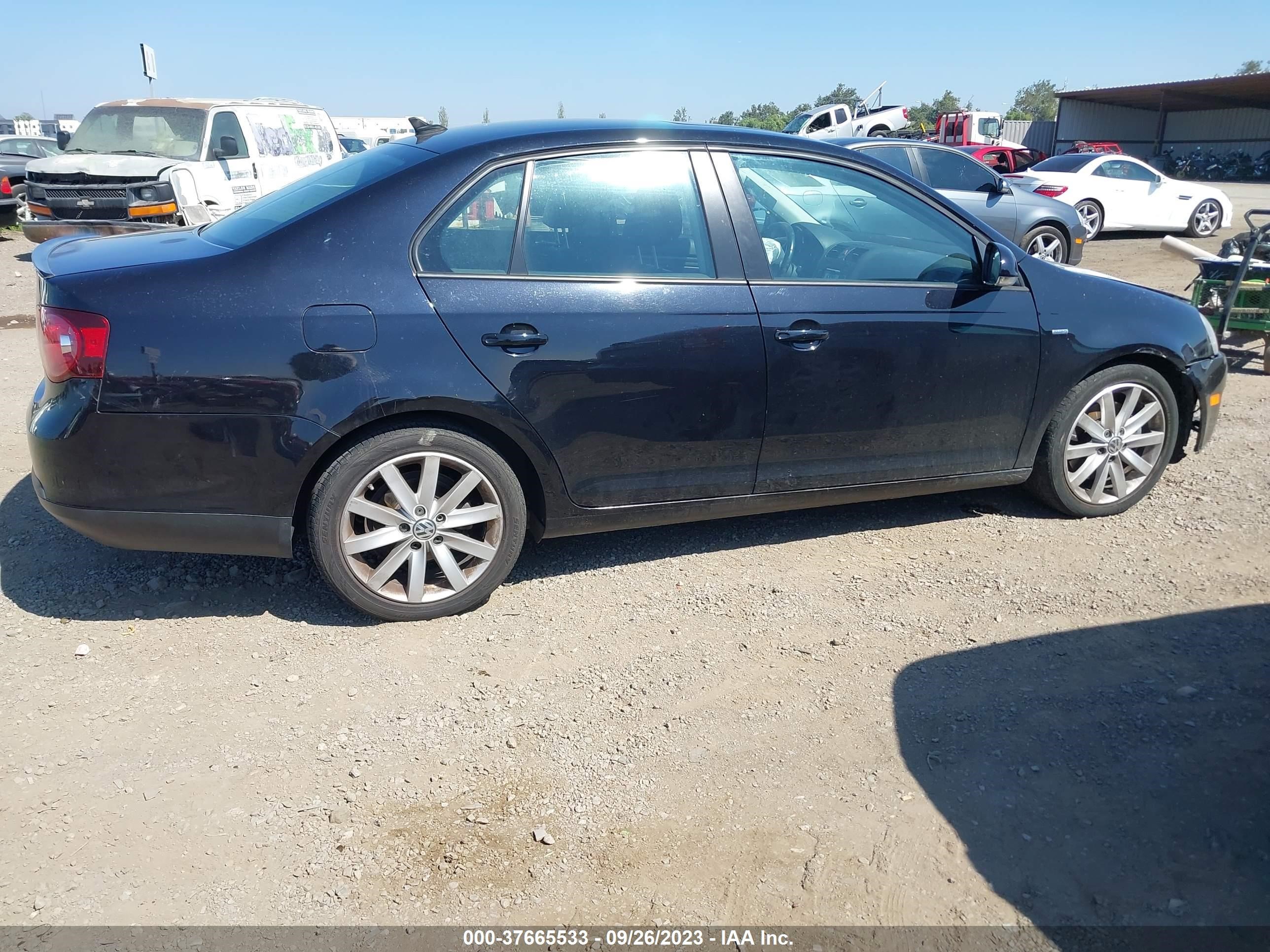 Photo 12 VIN: 3VWRA7AJ0AM109672 - VOLKSWAGEN JETTA 