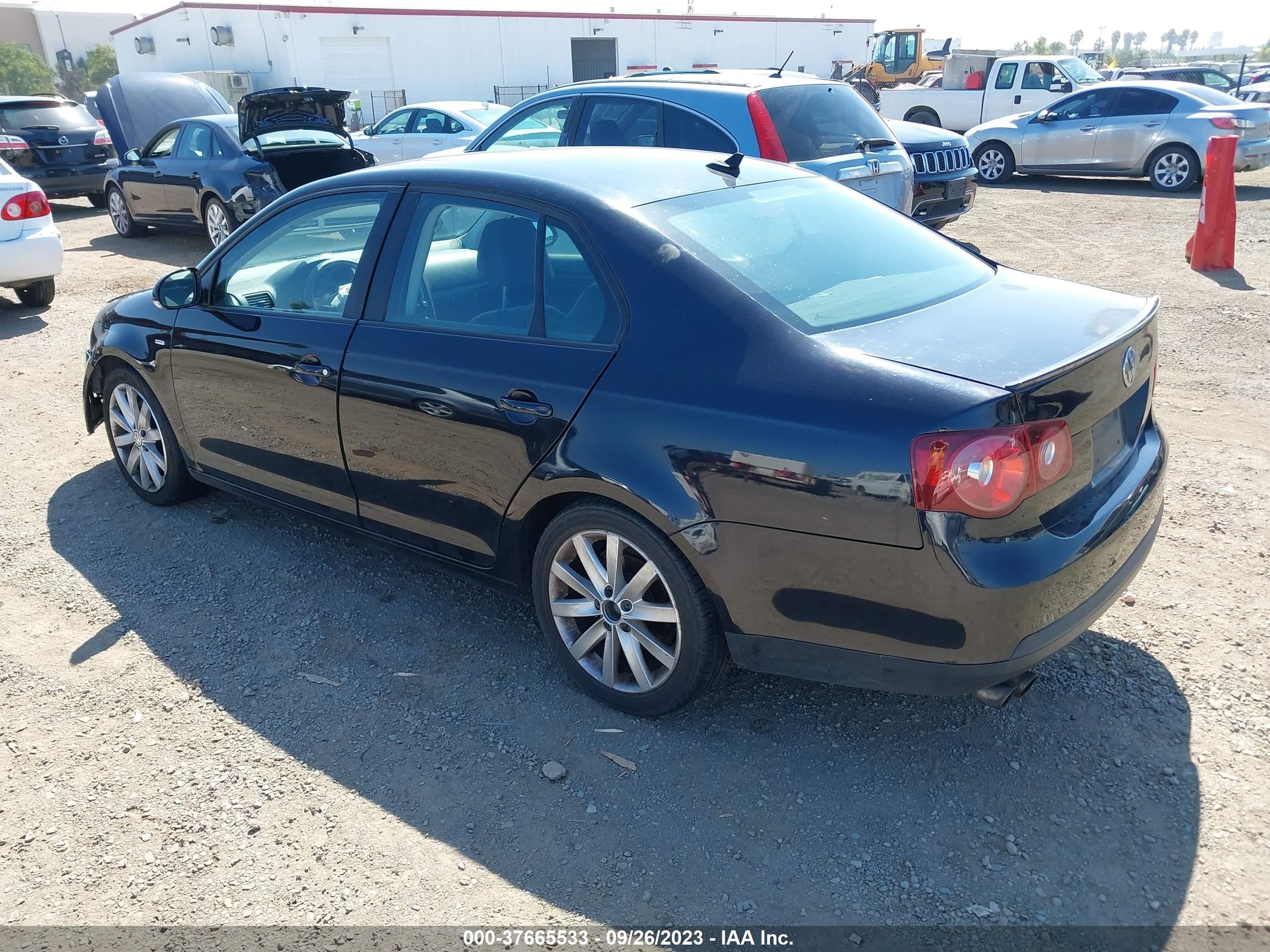 Photo 2 VIN: 3VWRA7AJ0AM109672 - VOLKSWAGEN JETTA 