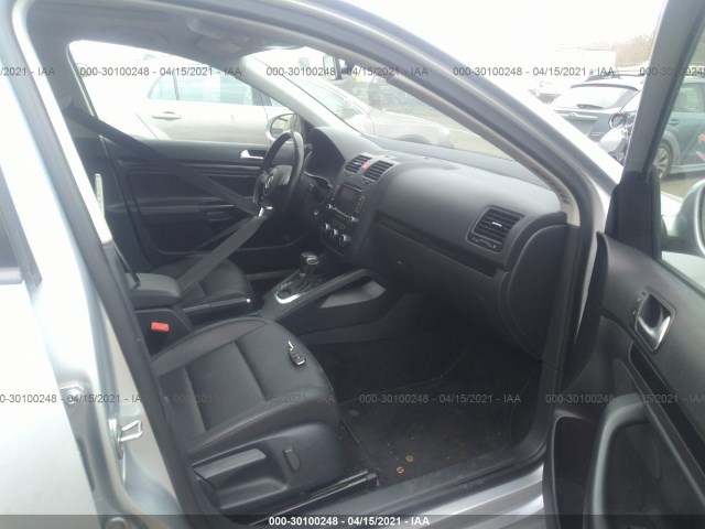 Photo 4 VIN: 3VWRA7AJ3AM098599 - VOLKSWAGEN JETTA SEDAN 