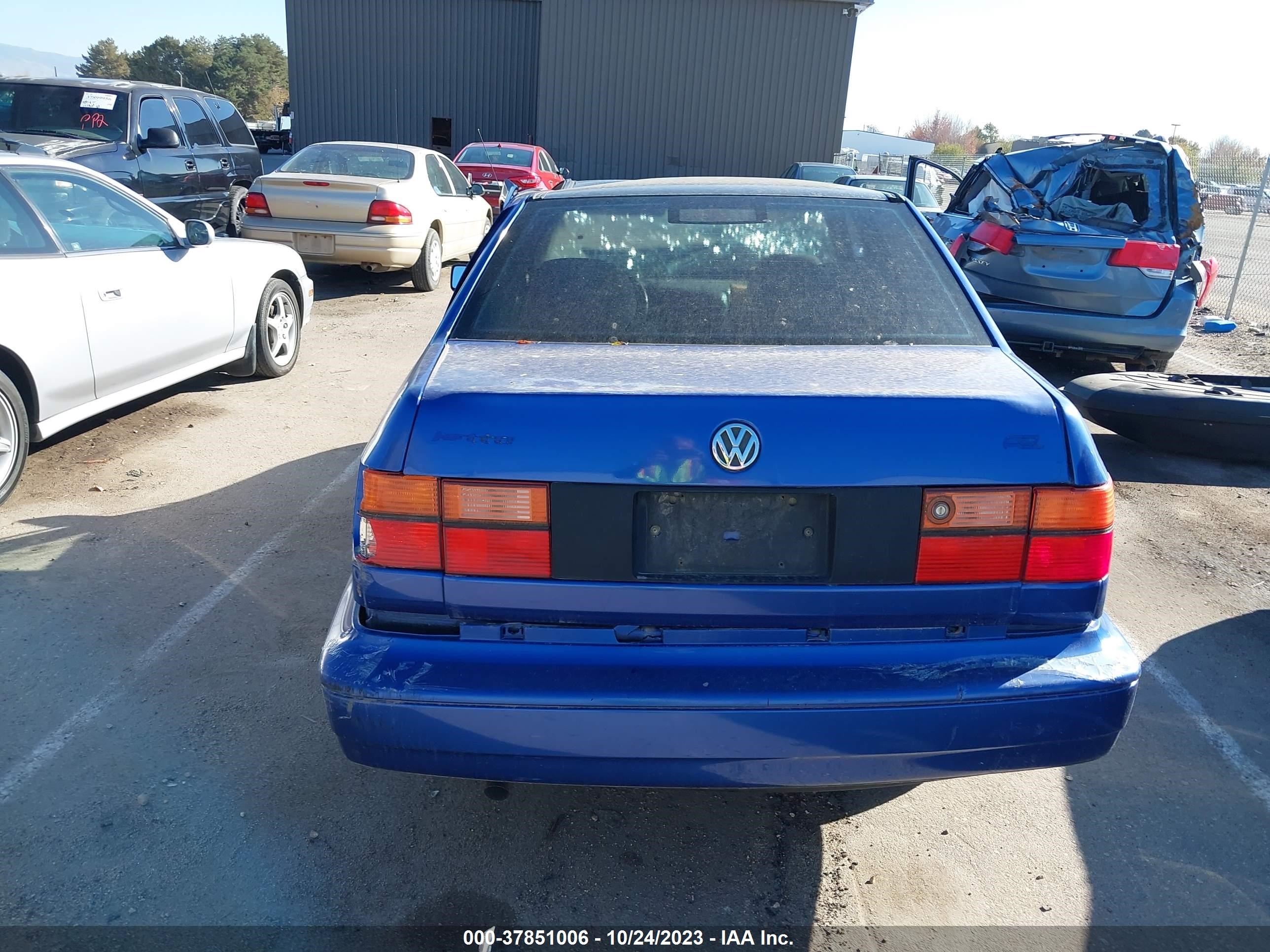 Photo 14 VIN: 3VWRA81H4WM209204 - VOLKSWAGEN JETTA 