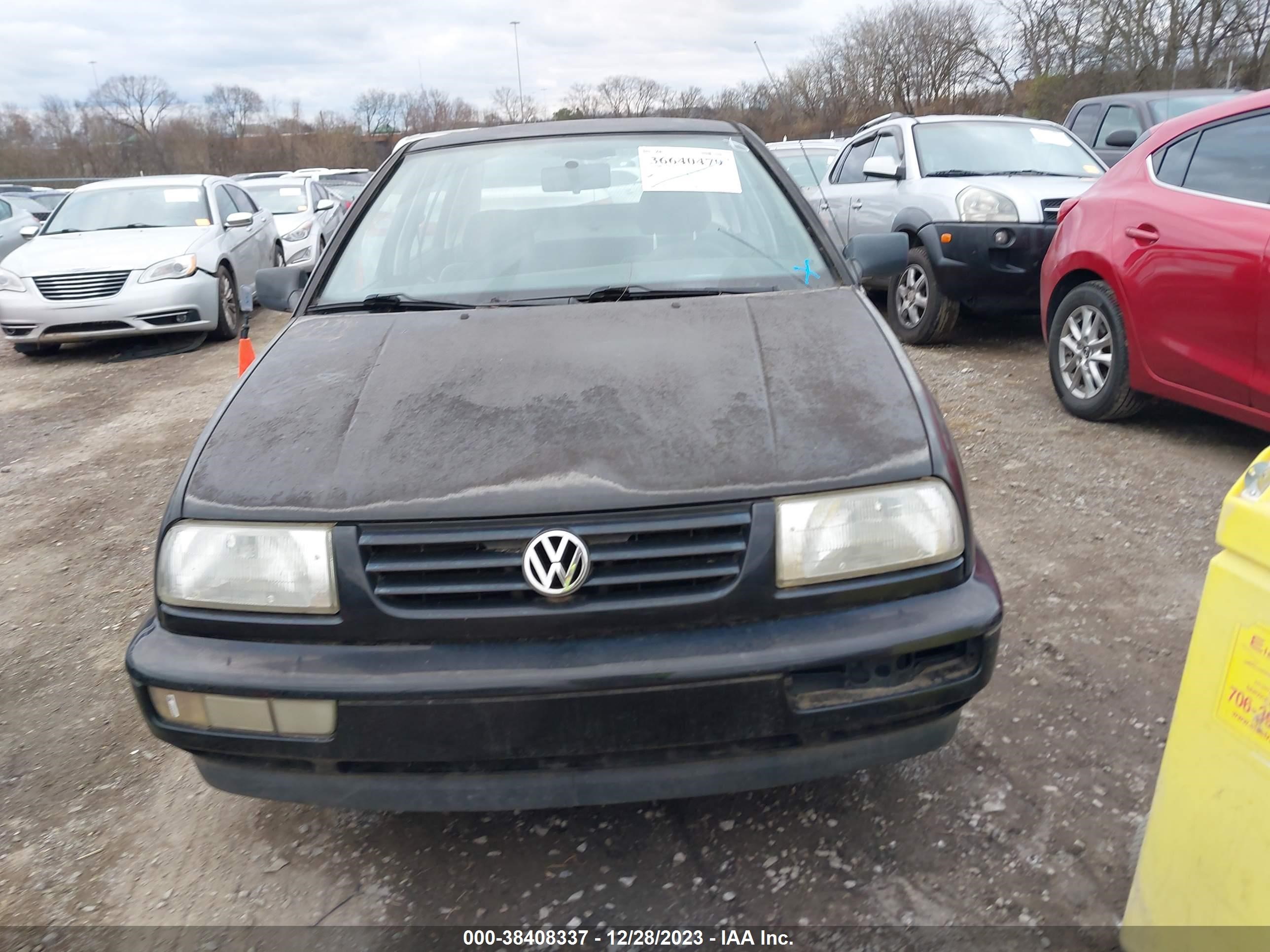 Photo 5 VIN: 3VWRA81H5VM054144 - VOLKSWAGEN JETTA 