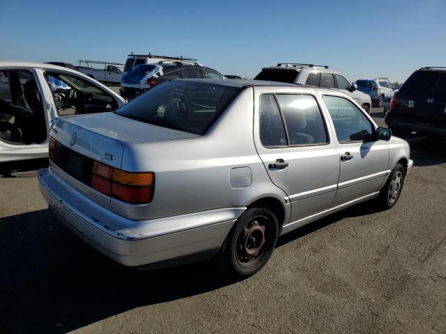 Photo 2 VIN: 3VWRB81HXWM136725 - VOLKSWAGEN JETTA GL 