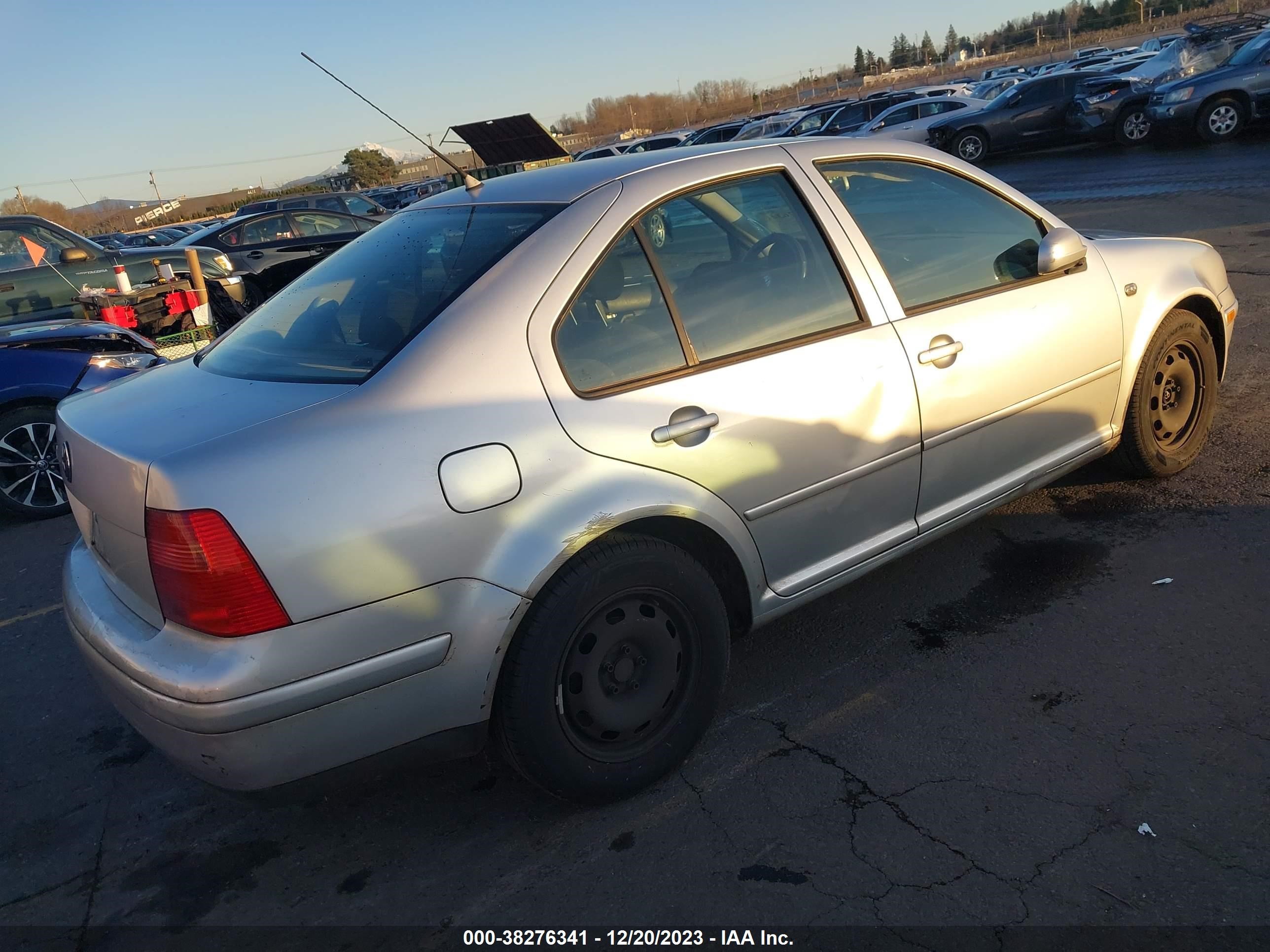 Photo 3 VIN: 3VWRC29M6XM046761 - VOLKSWAGEN JETTA 