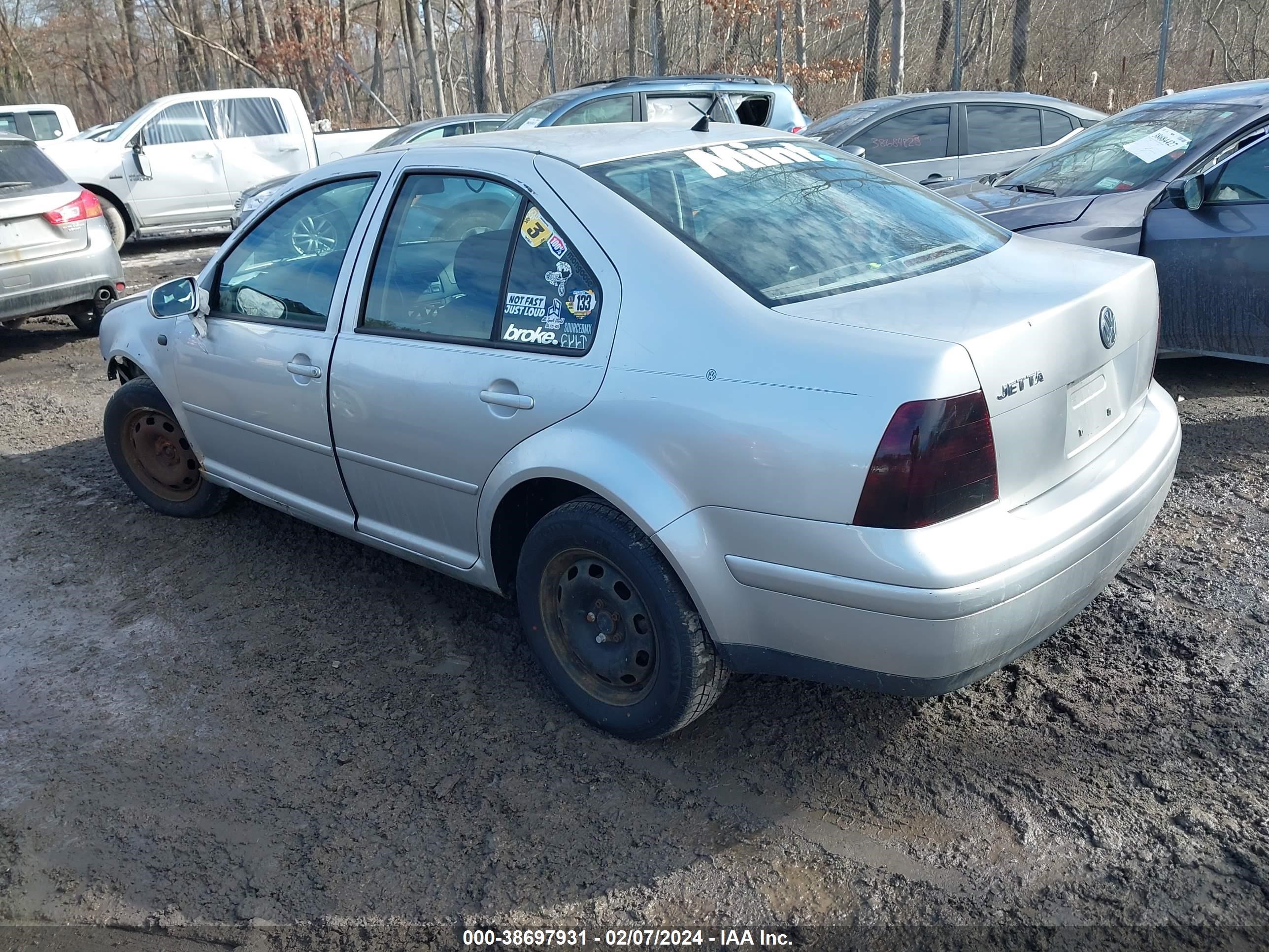 Photo 2 VIN: 3VWRC29M8YM171987 - VOLKSWAGEN JETTA 