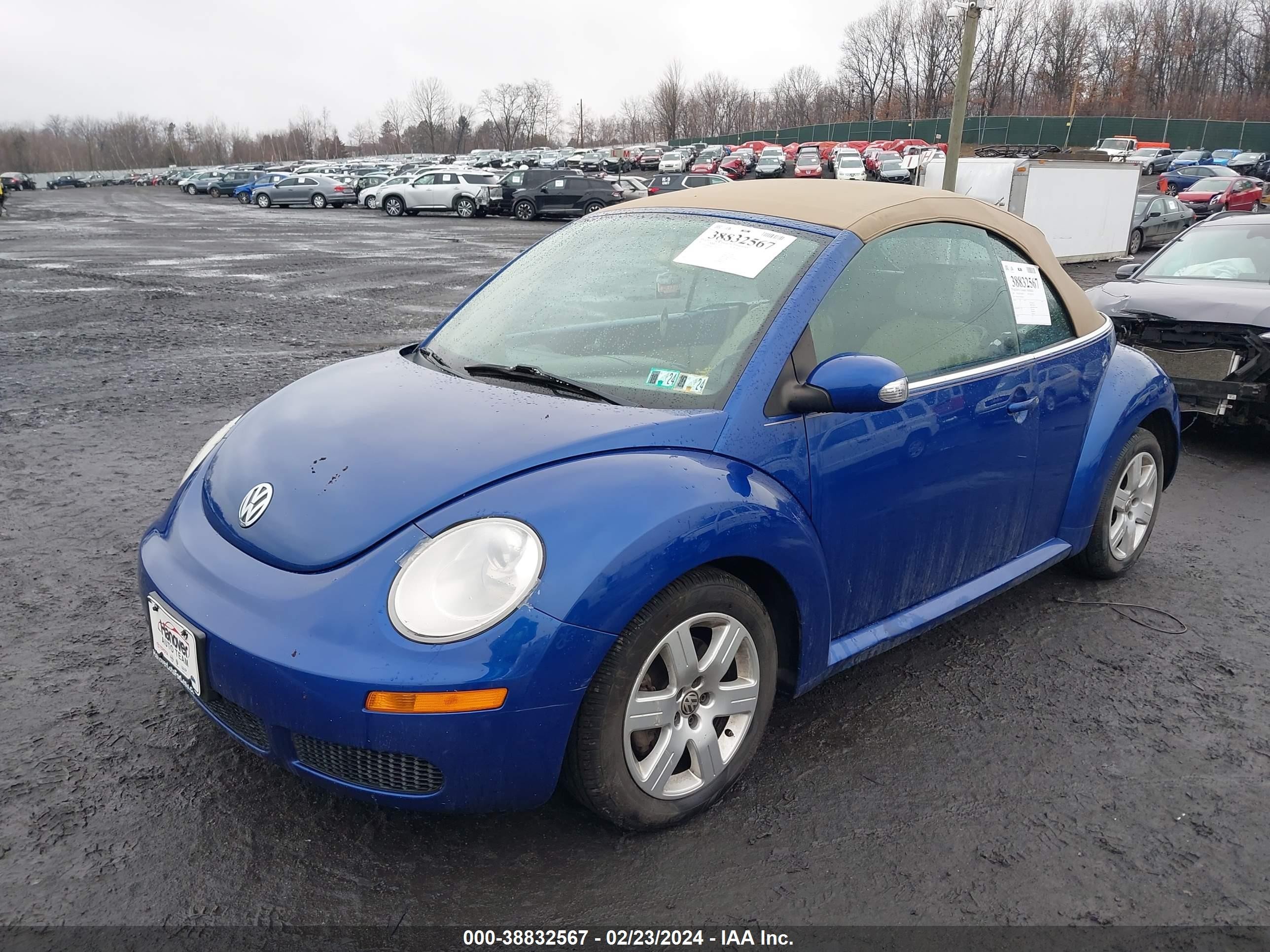 Photo 1 VIN: 3VWRF31Y07M414198 - VOLKSWAGEN BEETLE 