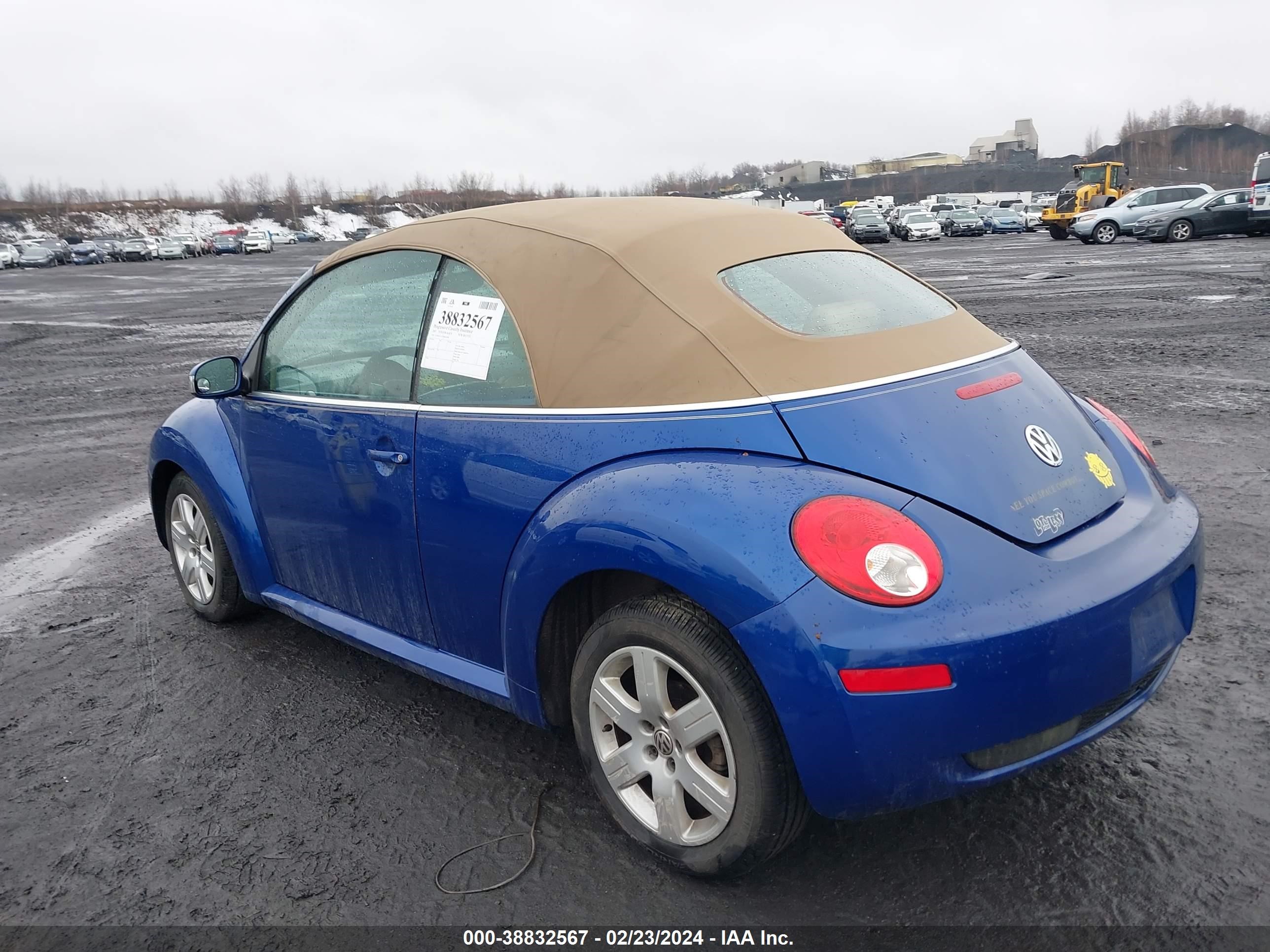 Photo 2 VIN: 3VWRF31Y07M414198 - VOLKSWAGEN BEETLE 