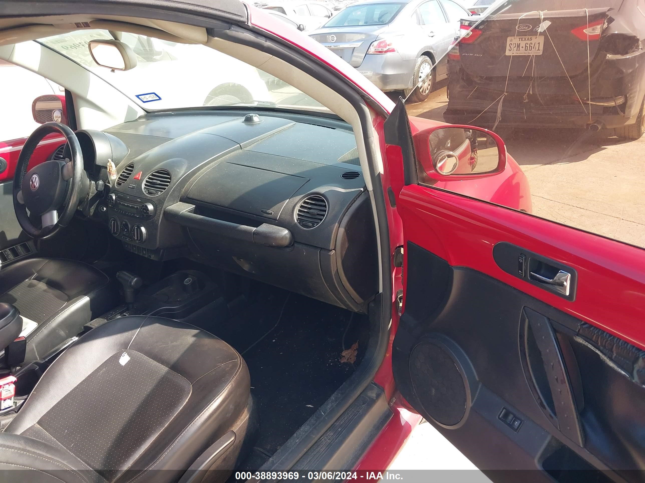 Photo 4 VIN: 3VWRF31Y08M409732 - VOLKSWAGEN BEETLE 