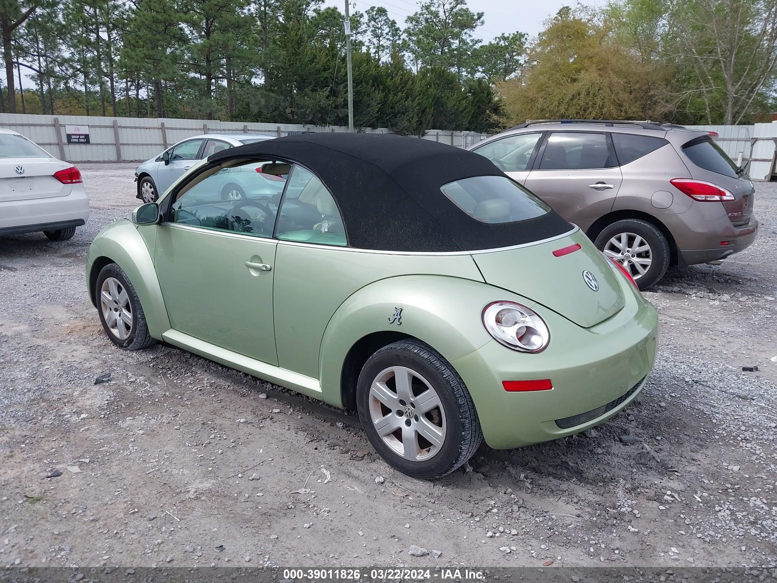 Photo 2 VIN: 3VWRF31Y17M423671 - VOLKSWAGEN BEETLE 