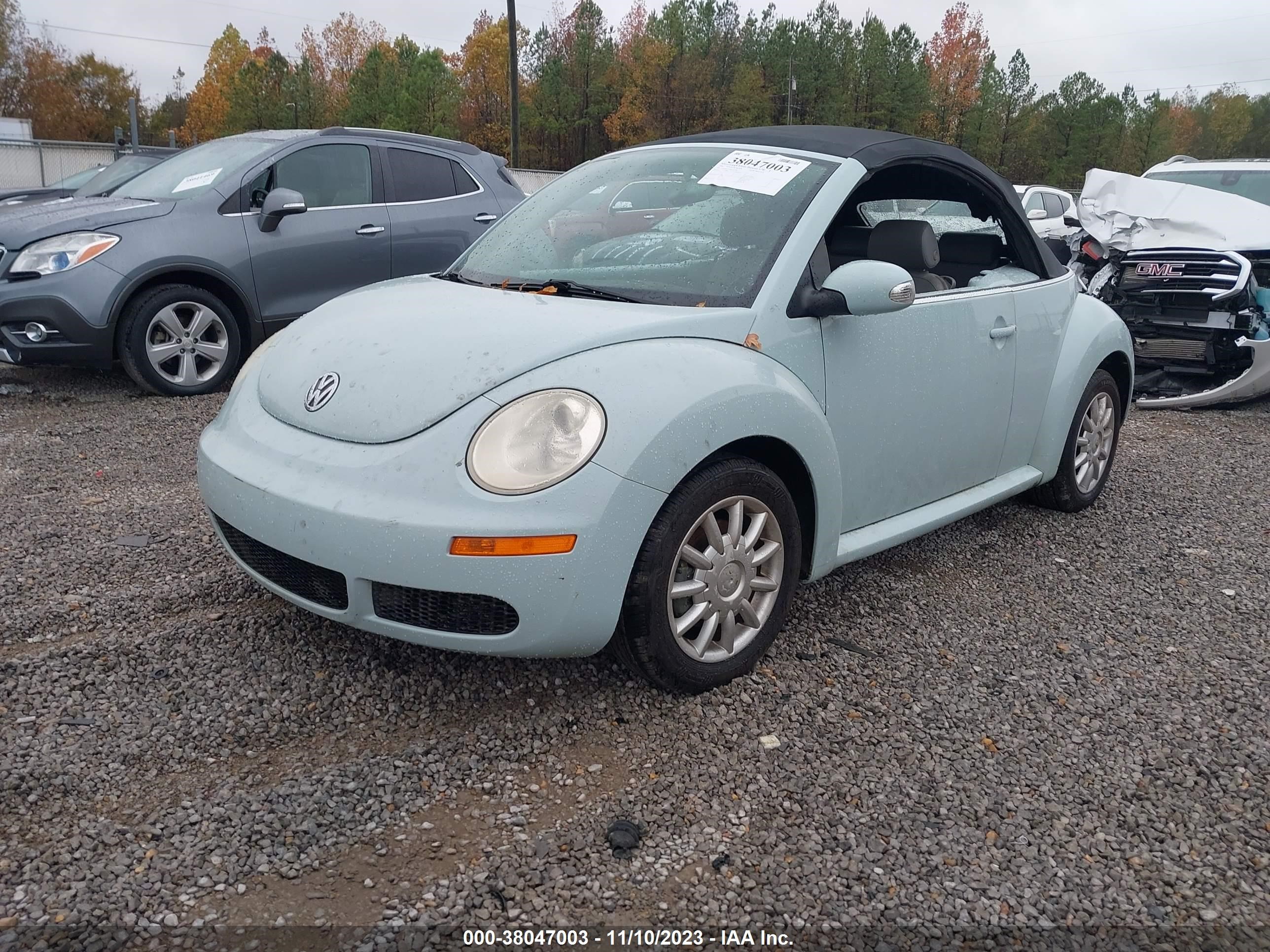 Photo 1 VIN: 3VWRF31Y26M317986 - VOLKSWAGEN BEETLE 