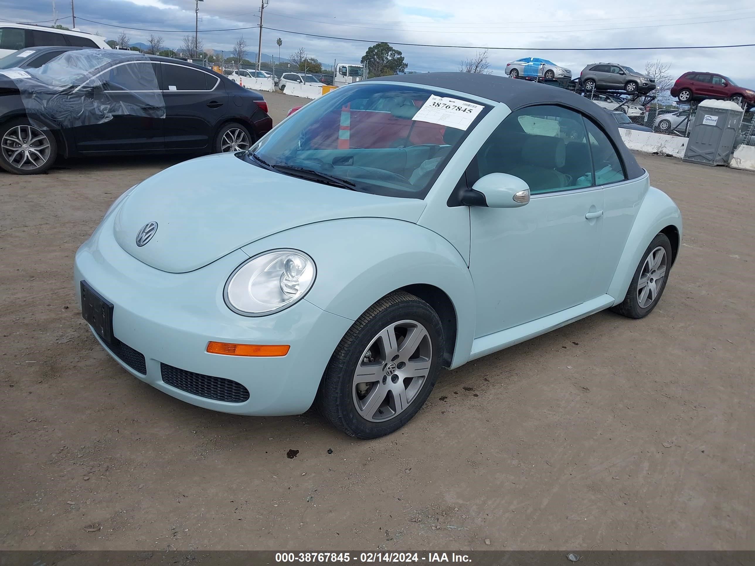 Photo 1 VIN: 3VWRF31Y26M325358 - VOLKSWAGEN BEETLE 