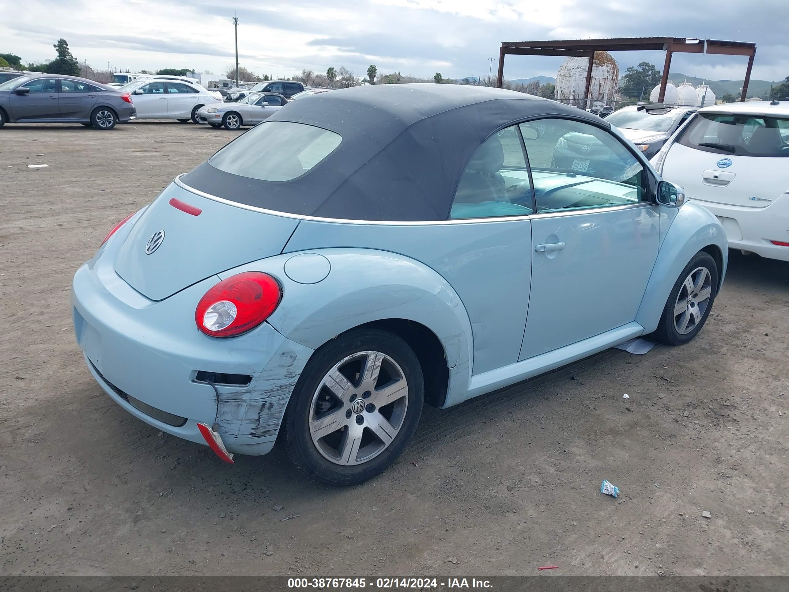 Photo 3 VIN: 3VWRF31Y26M325358 - VOLKSWAGEN BEETLE 