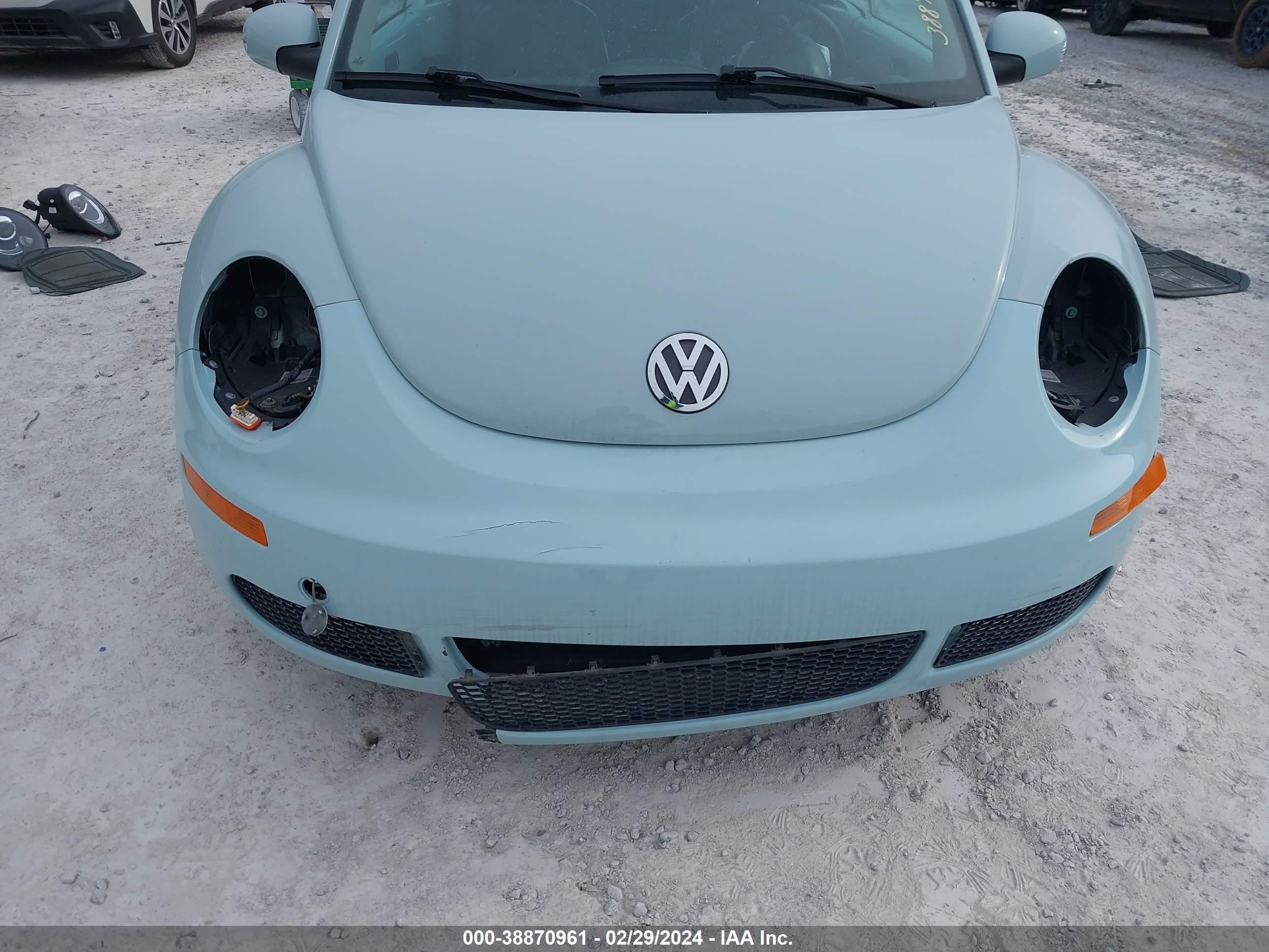 Photo 5 VIN: 3VWRF31Y26M327417 - VOLKSWAGEN BEETLE 