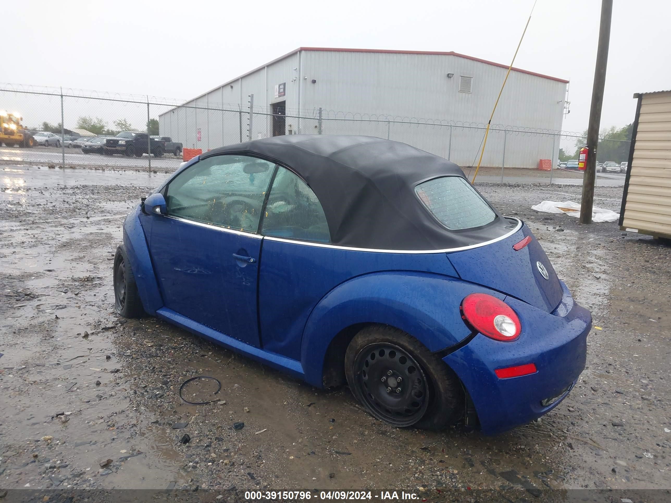 Photo 2 VIN: 3VWRF31Y47M422529 - VOLKSWAGEN BEETLE 