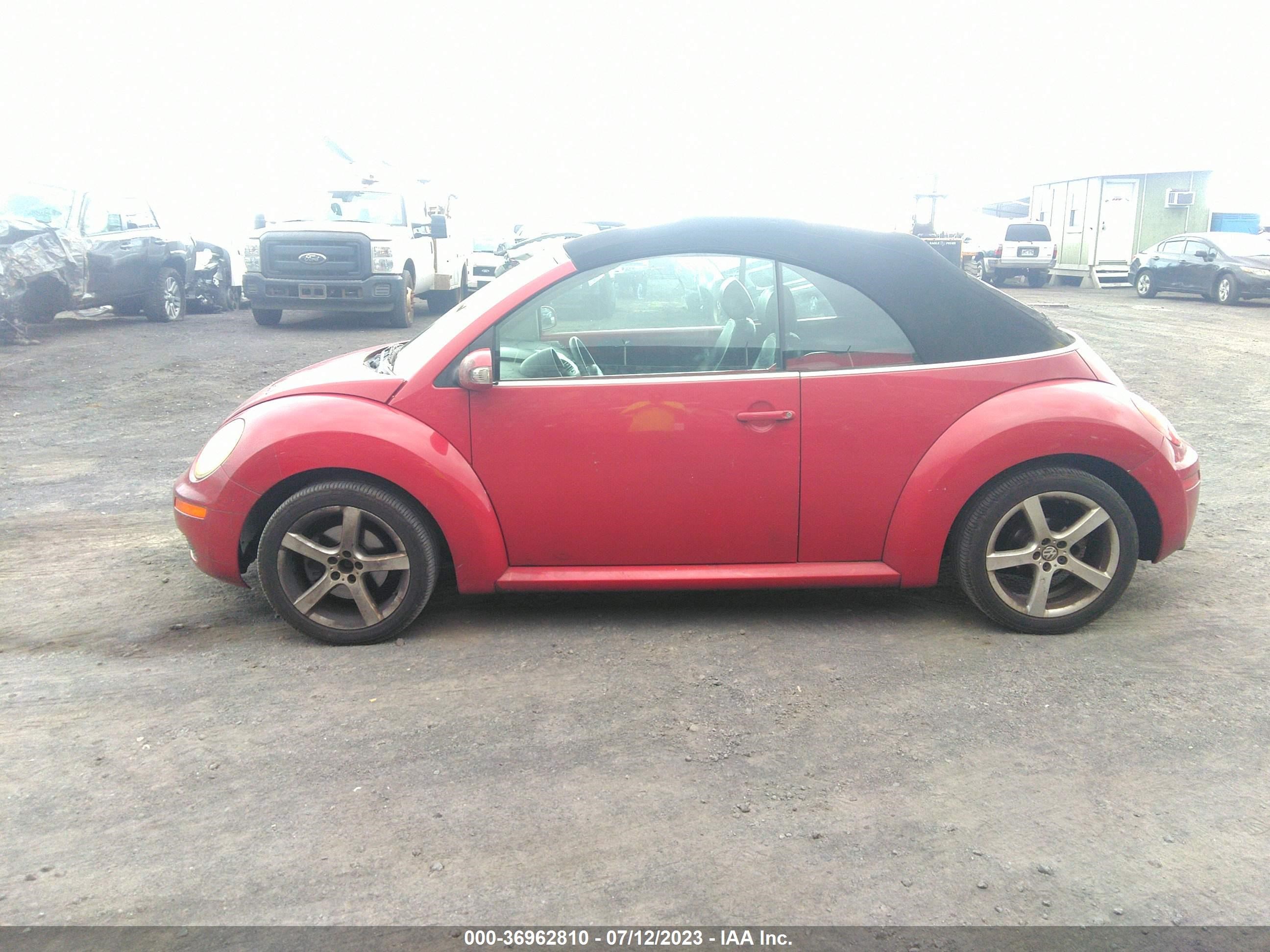 Photo 13 VIN: 3VWRF31Y49M400727 - VOLKSWAGEN BEETLE 