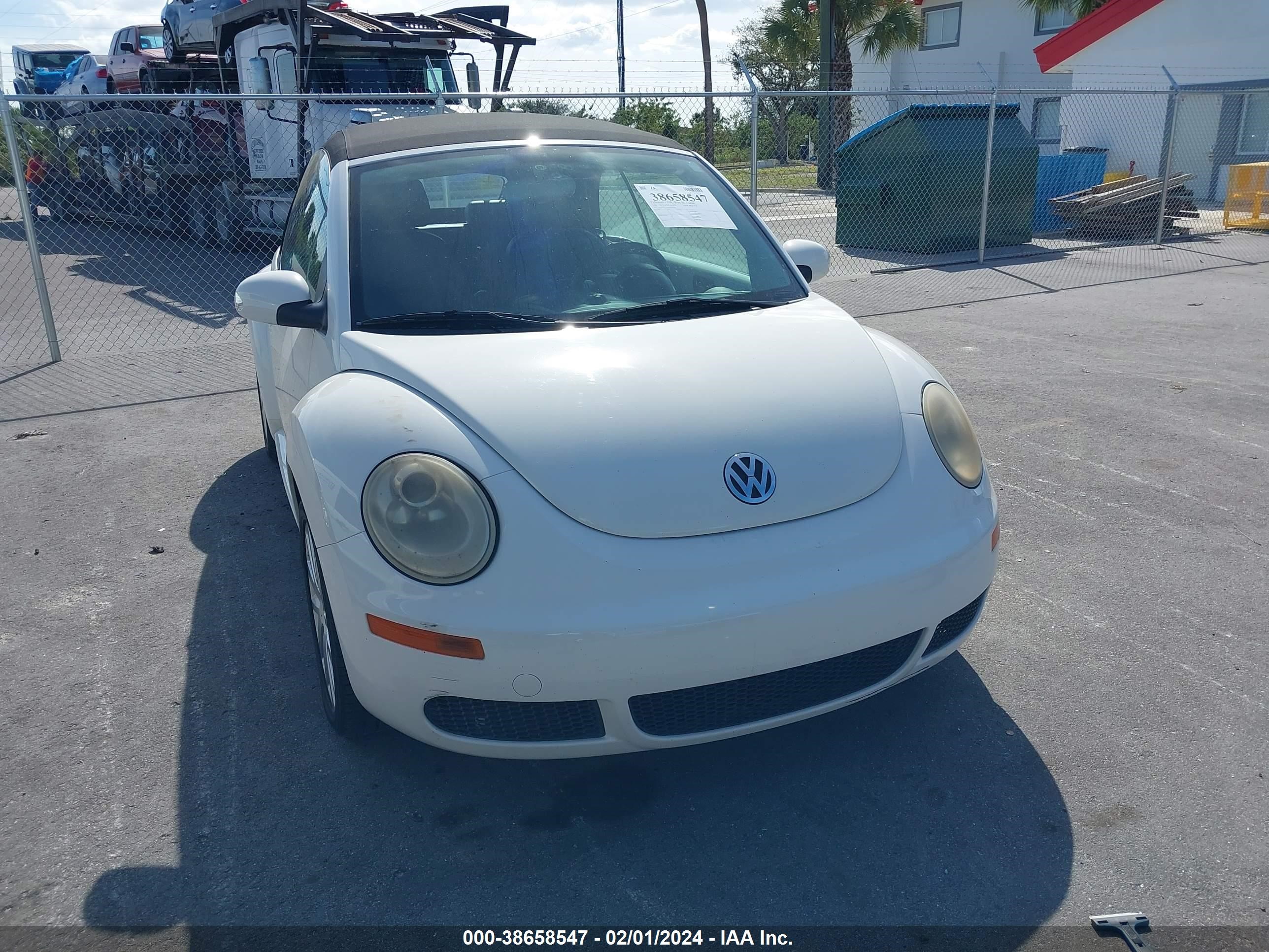 Photo 5 VIN: 3VWRF31Y69M406318 - VOLKSWAGEN BEETLE 